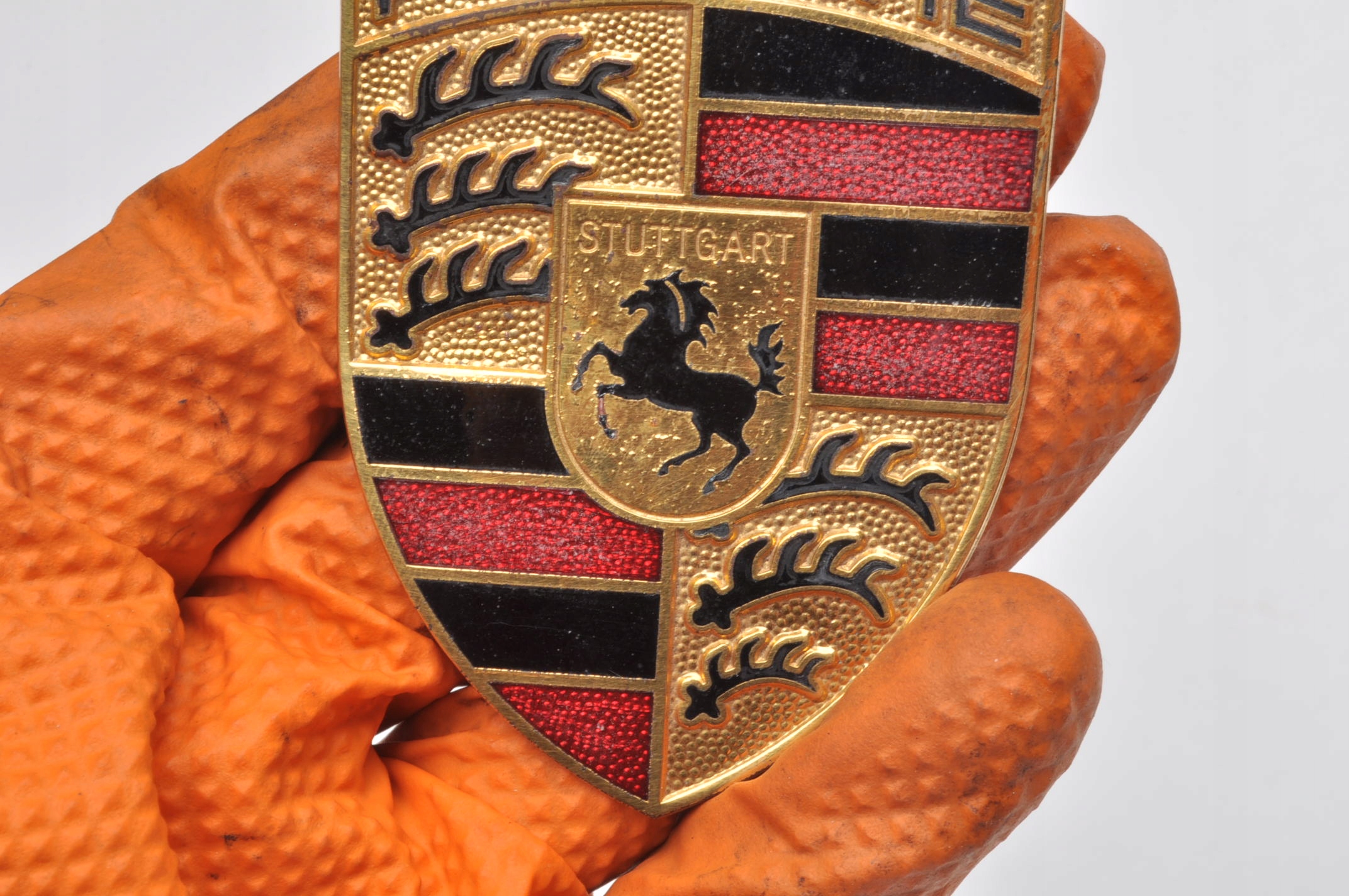 PORSCHE ZNACZEK LOGO EMBLEMAT MASKI 99655921100 Marka Porsche