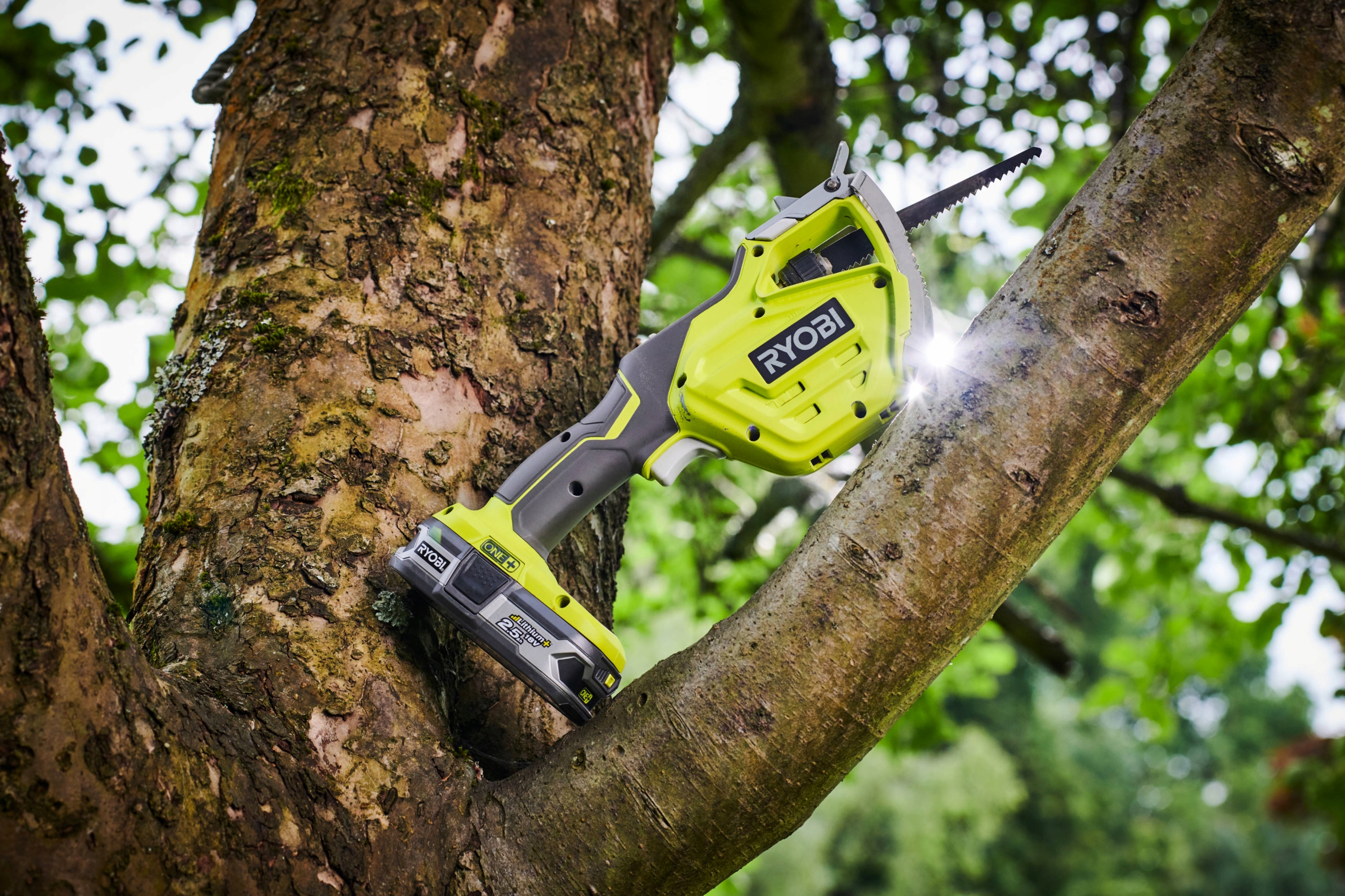 RYOBI PIŁA PILARKA SZABLASTA AKUMULATOROWA LISICA DO GAŁĘZI 18V RY18PSA-0 Głębokość cięcia w drewnie 80 mm