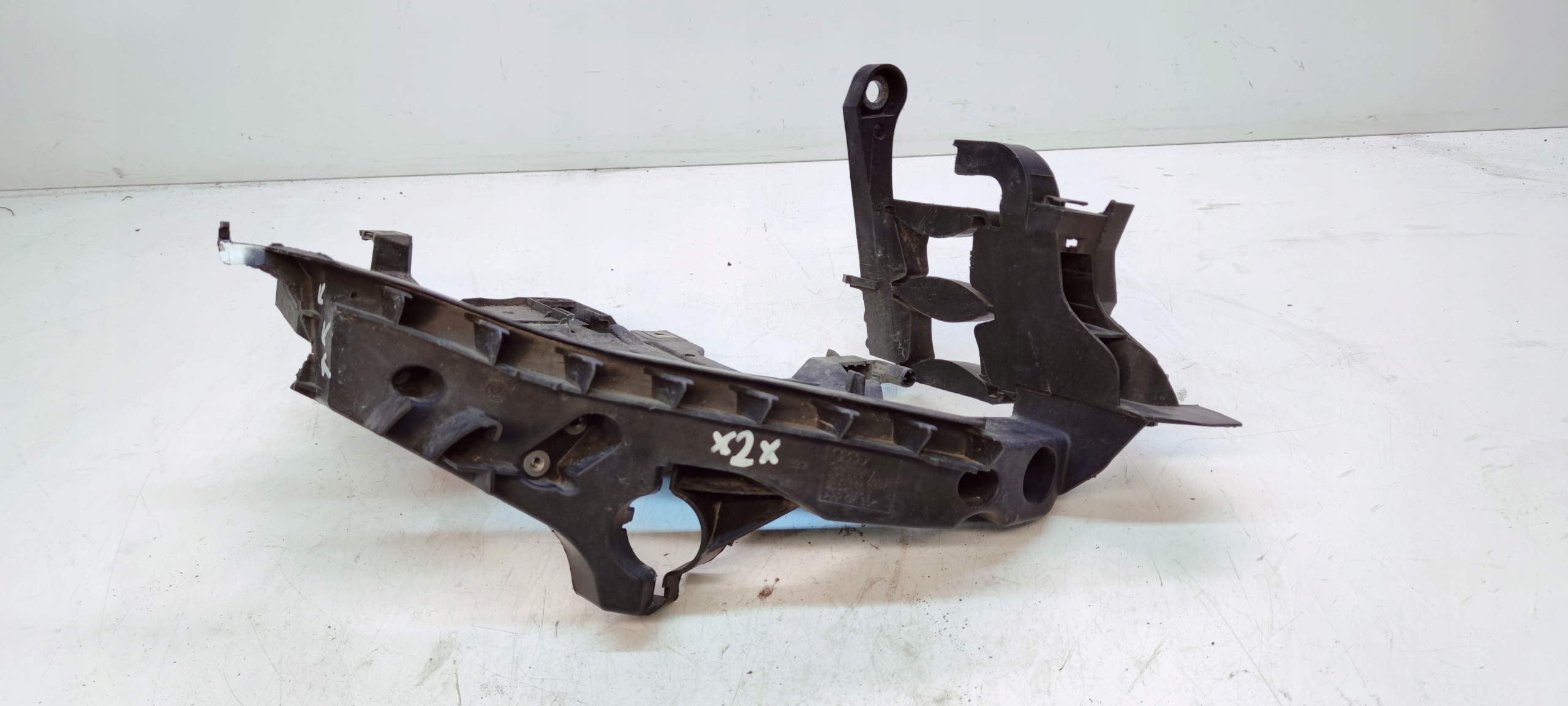 SUPPORT POIGNÉE SUPPORT PLAQUE REFLEKTORA DROITE AUDI A4 B8 8K0805608C *2*
