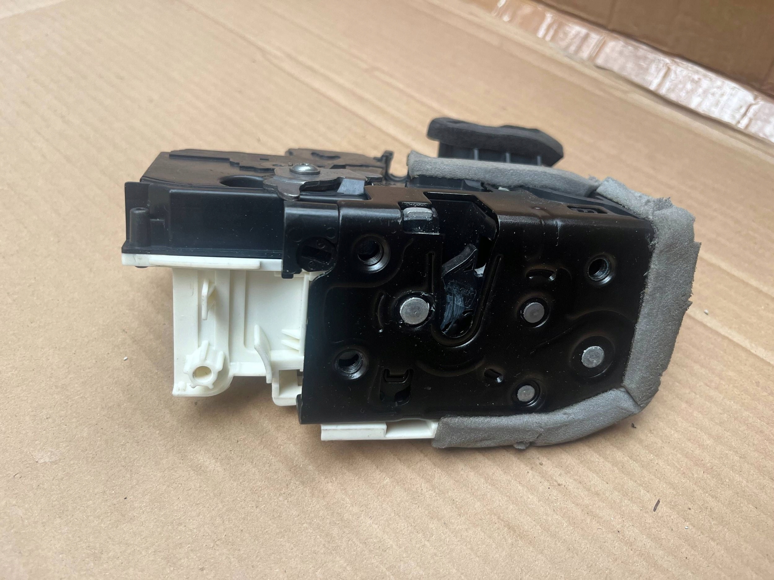 AUDI A7 4K8 lock door right rear part 4K0839016P original !