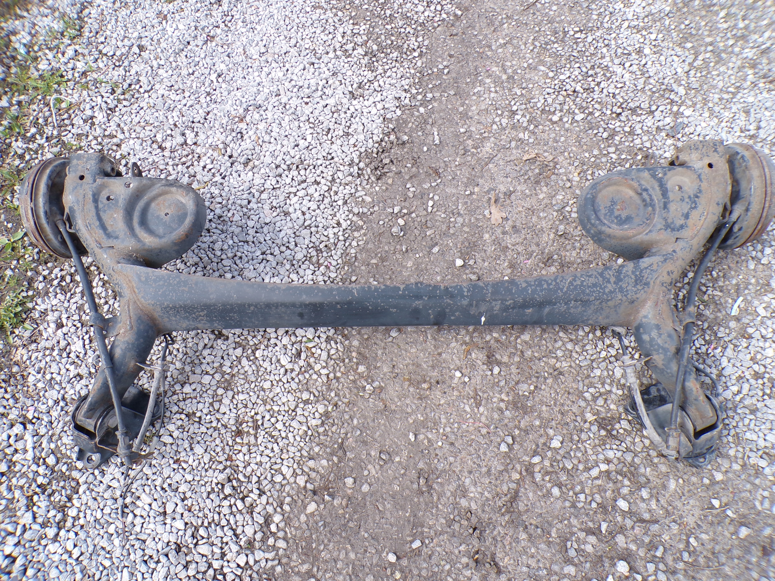 FIAT 500 FORD KA BELKA TYLNA OŚ ABS IMPORT WŁOCHY