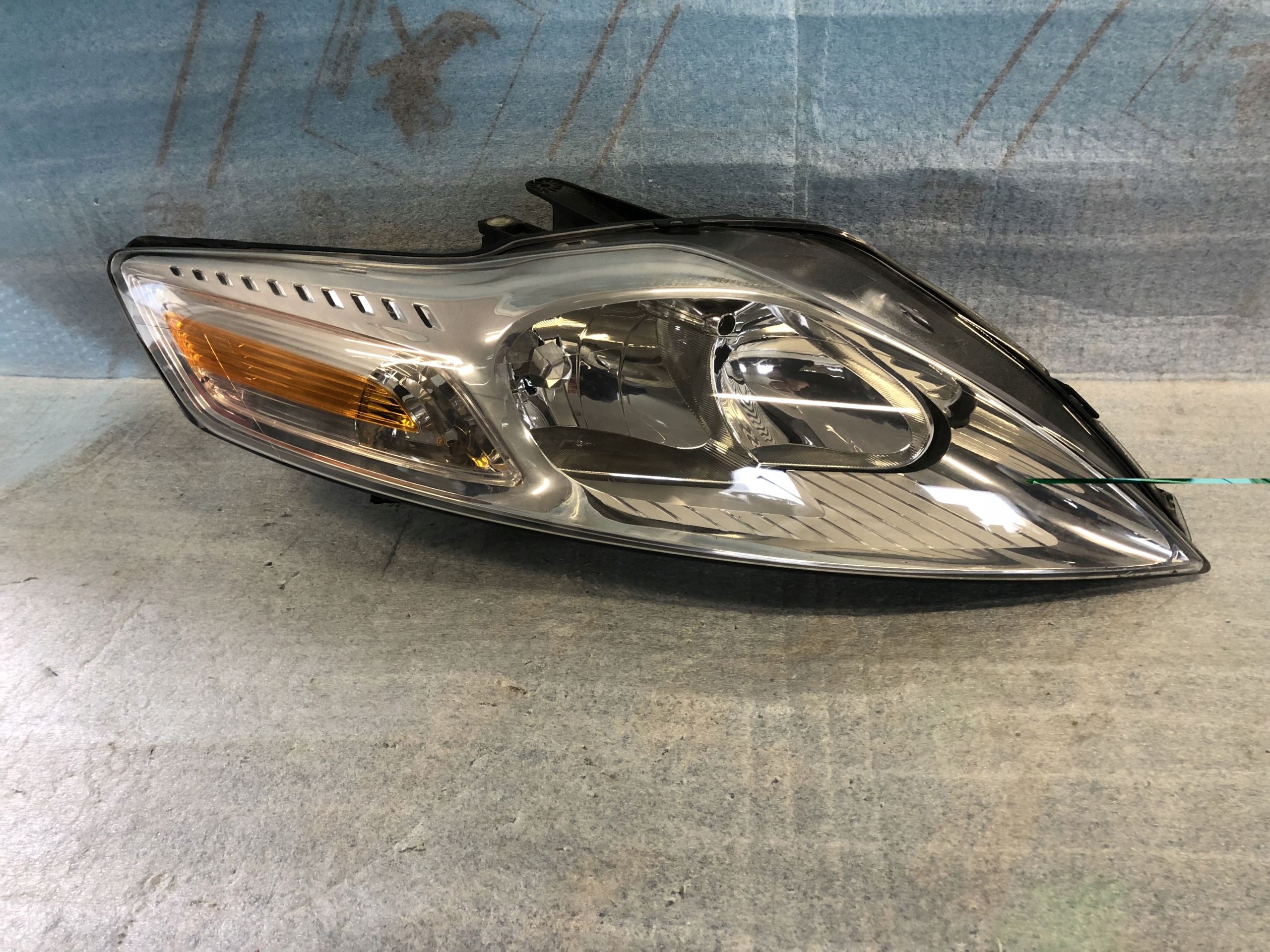 REFLEKTOR right light right FORD MONDEO MK4 nr.00