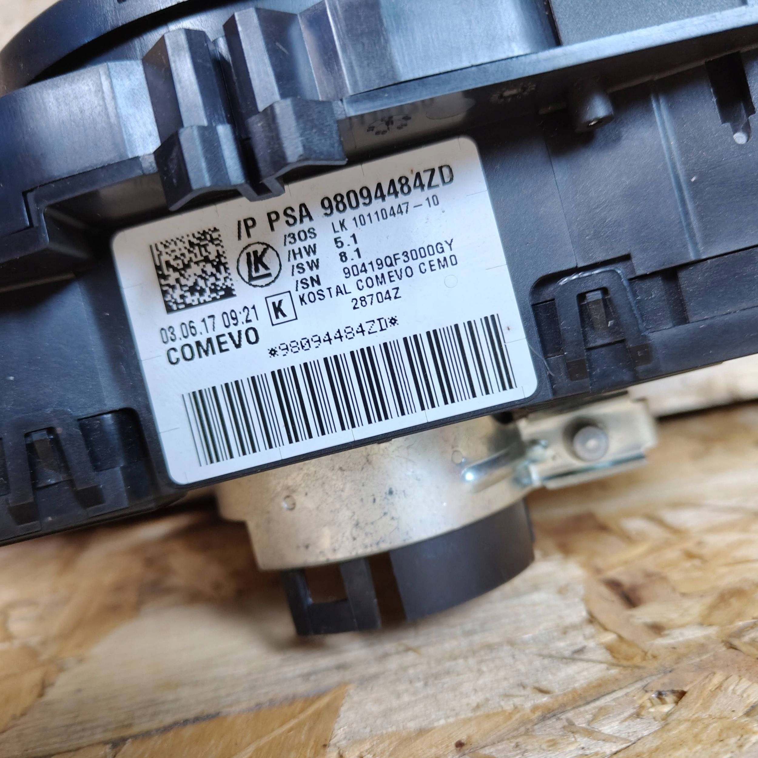 Commodo essuie glace Citroen C3 98094484ZD