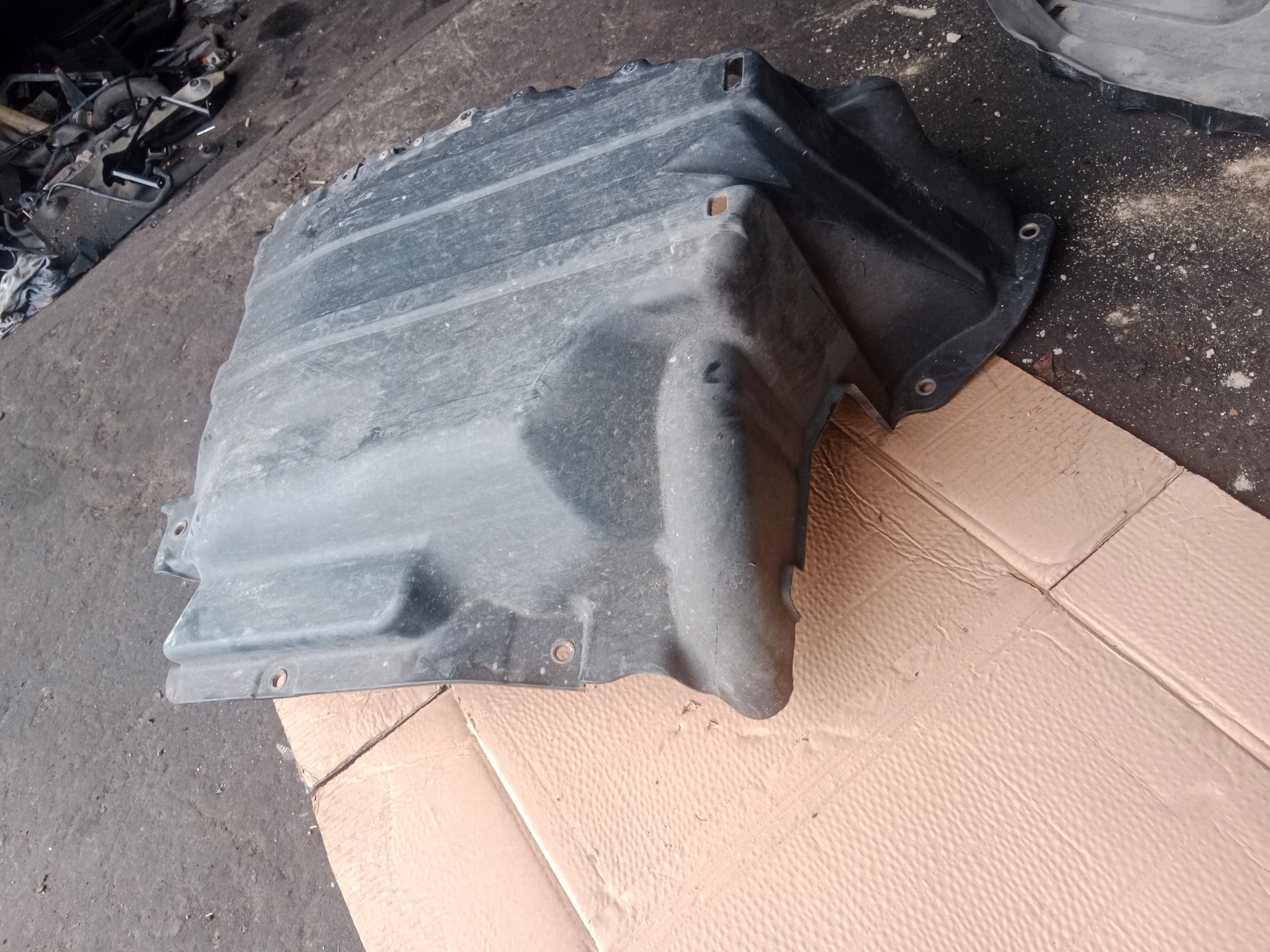 Blende Abdeckung Gehäuse Behälter RANGE ROVER L322 WFZ00002