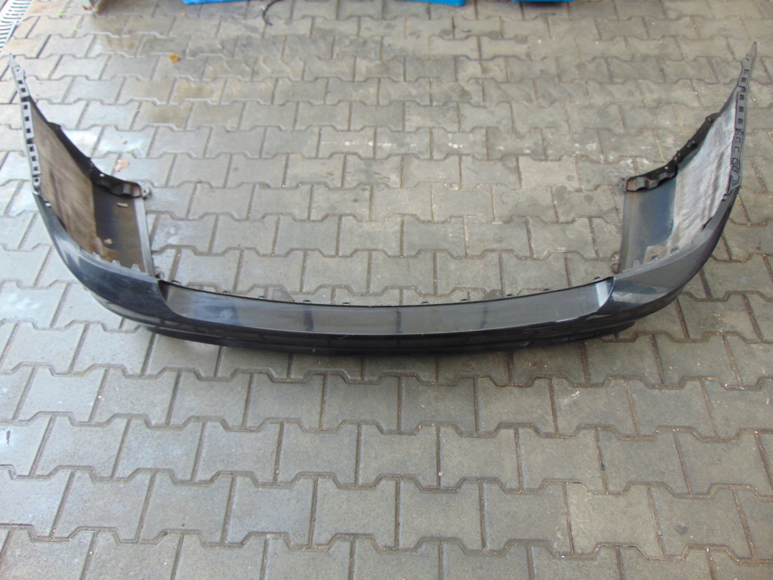 MERCEDES W204 KOMBI AMG ZDERZAK TYŁ