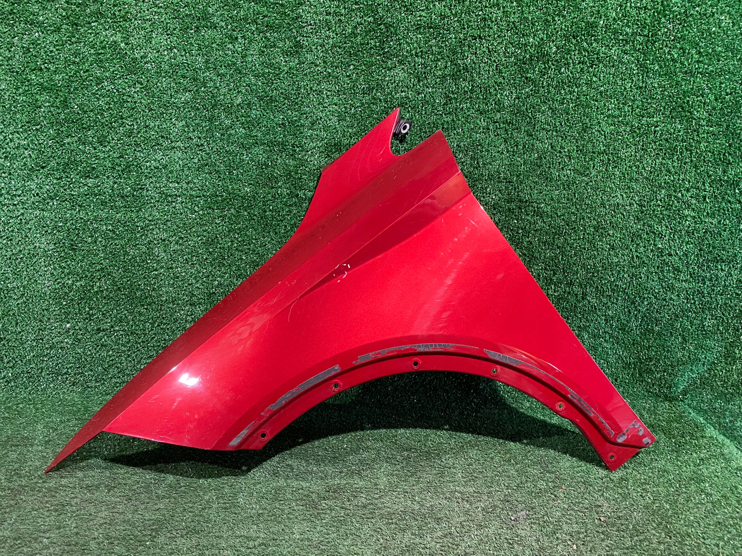 fender front left SEAT ARONA
