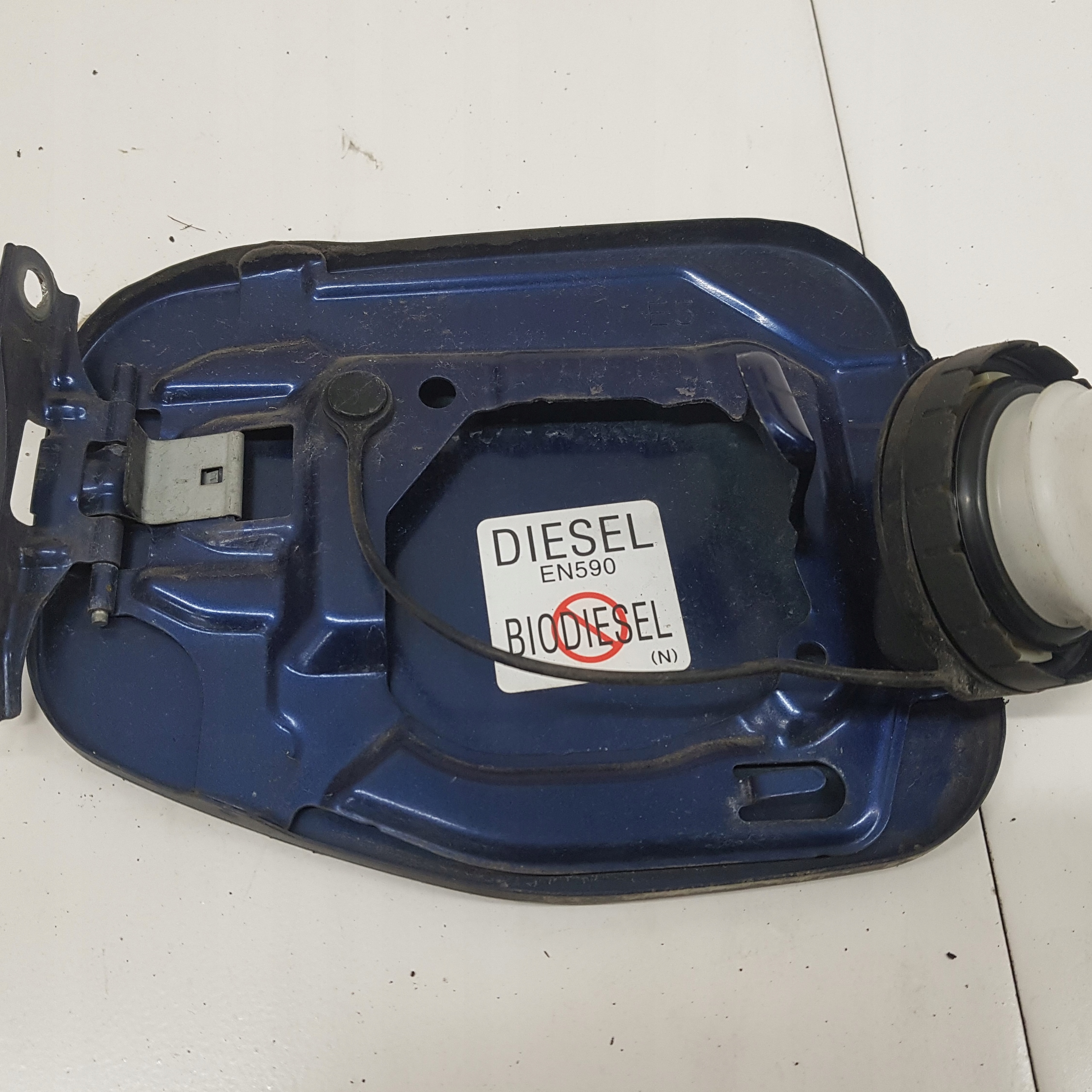 Tankklappe des Kraftstoffsbehälters tank SUBARU OUTBACK 4