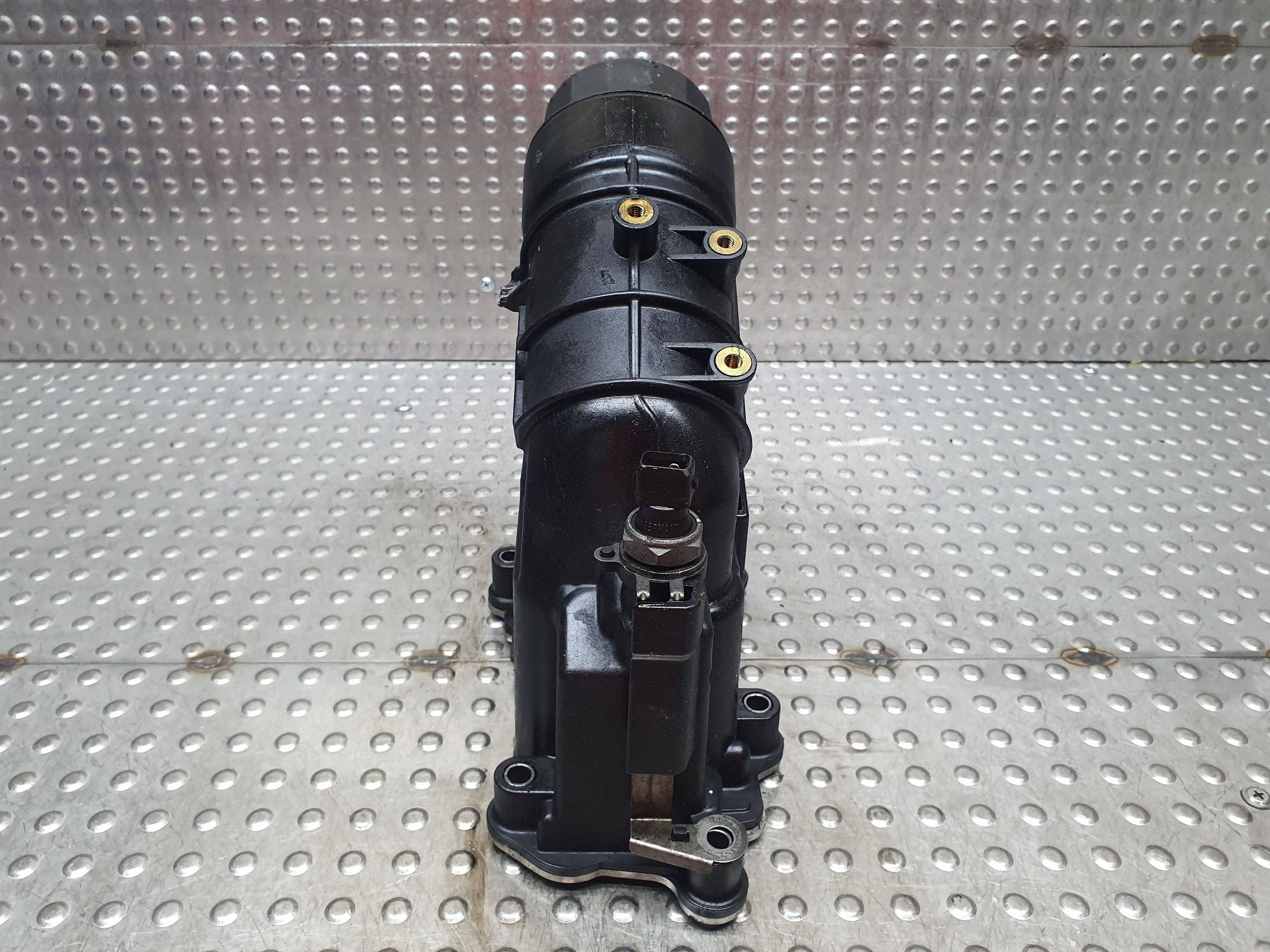 oil filter holder 7807799 BMW E90 E83 E87 E91 E60 E88 E92 E93 2.0D N47