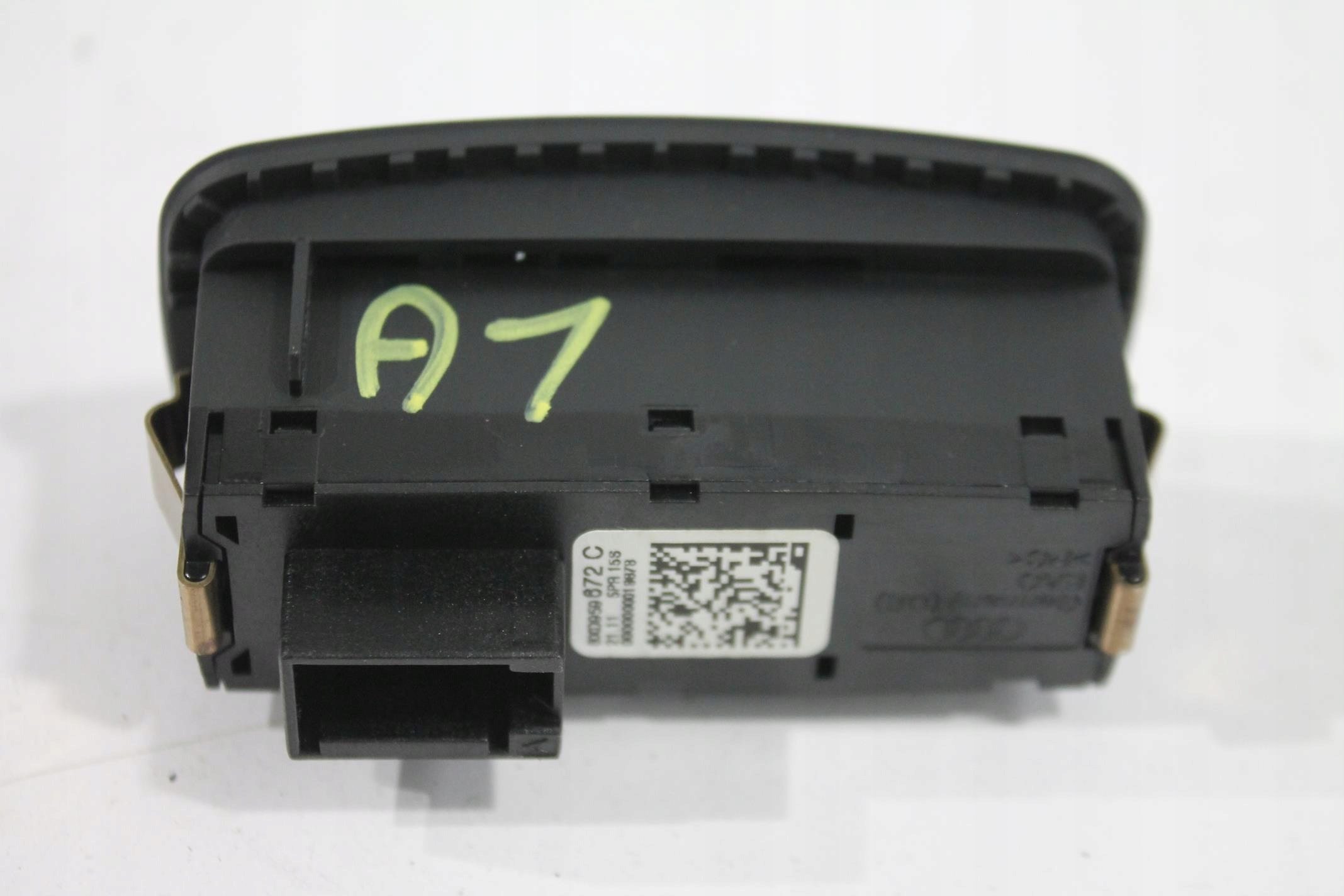 switch of warning lights 8X0959672C AUDI A1 8X 10-18