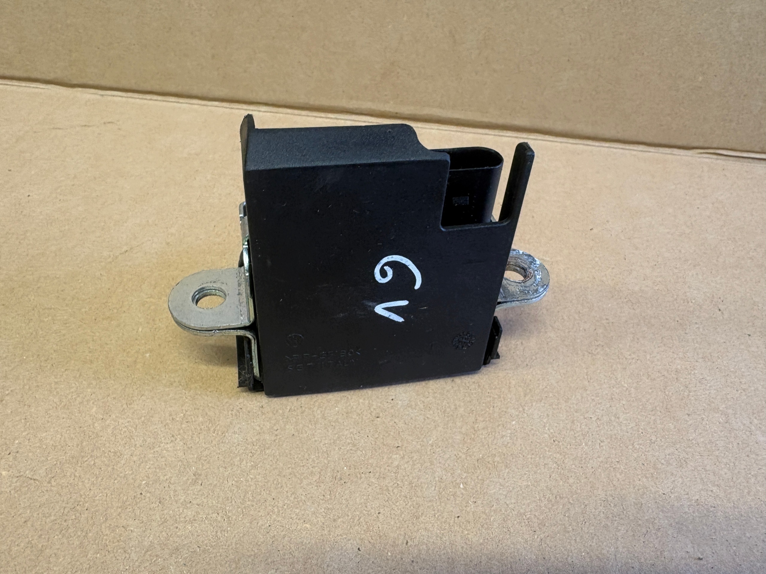 VW GOLF V lock bonnet boot 1T0827505J 4 PIN