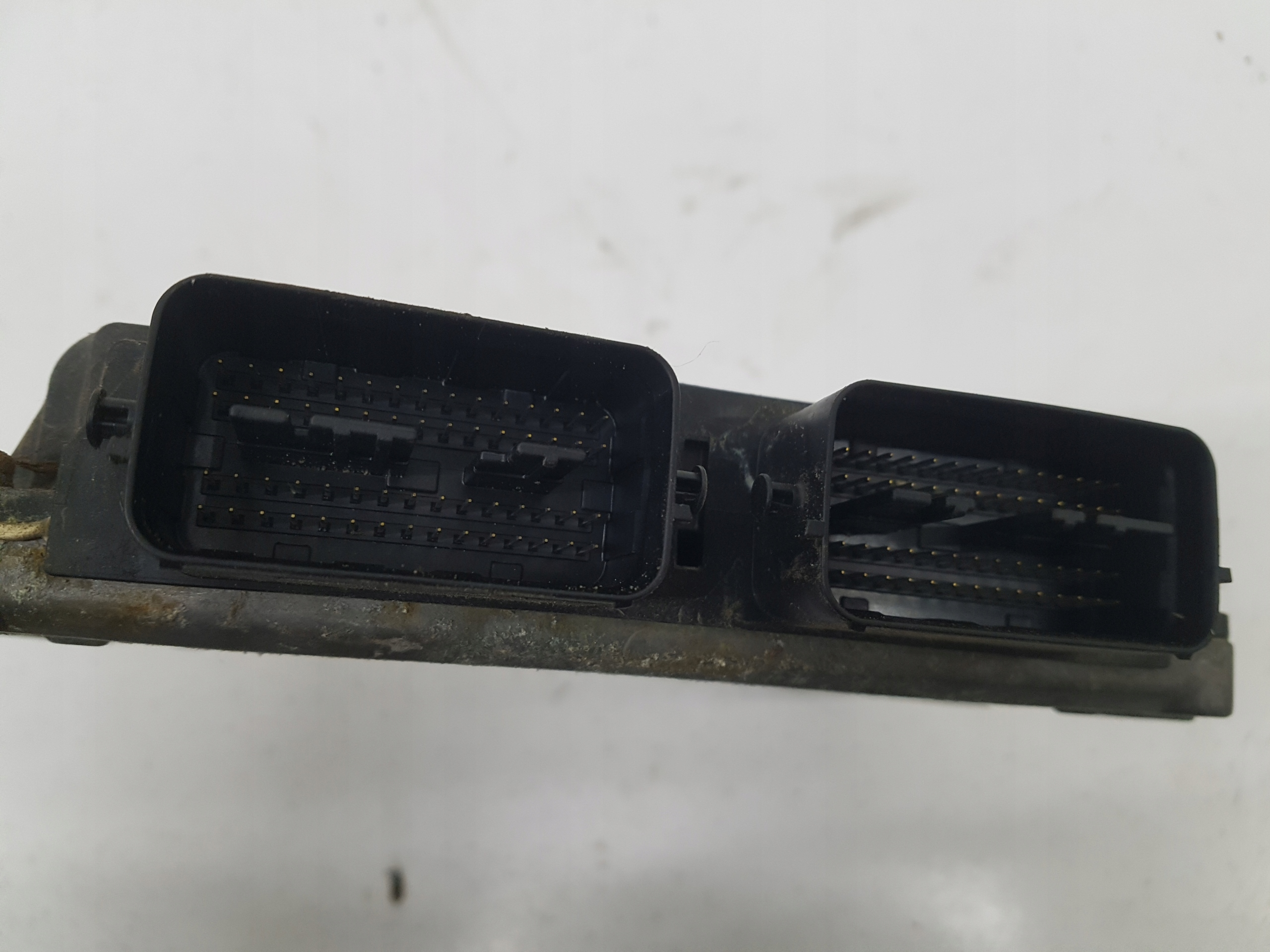 KOMPUTER SILNIKA STEROWNIK FIAT SEDICI 33920-79J2 Producent części Fiat OE