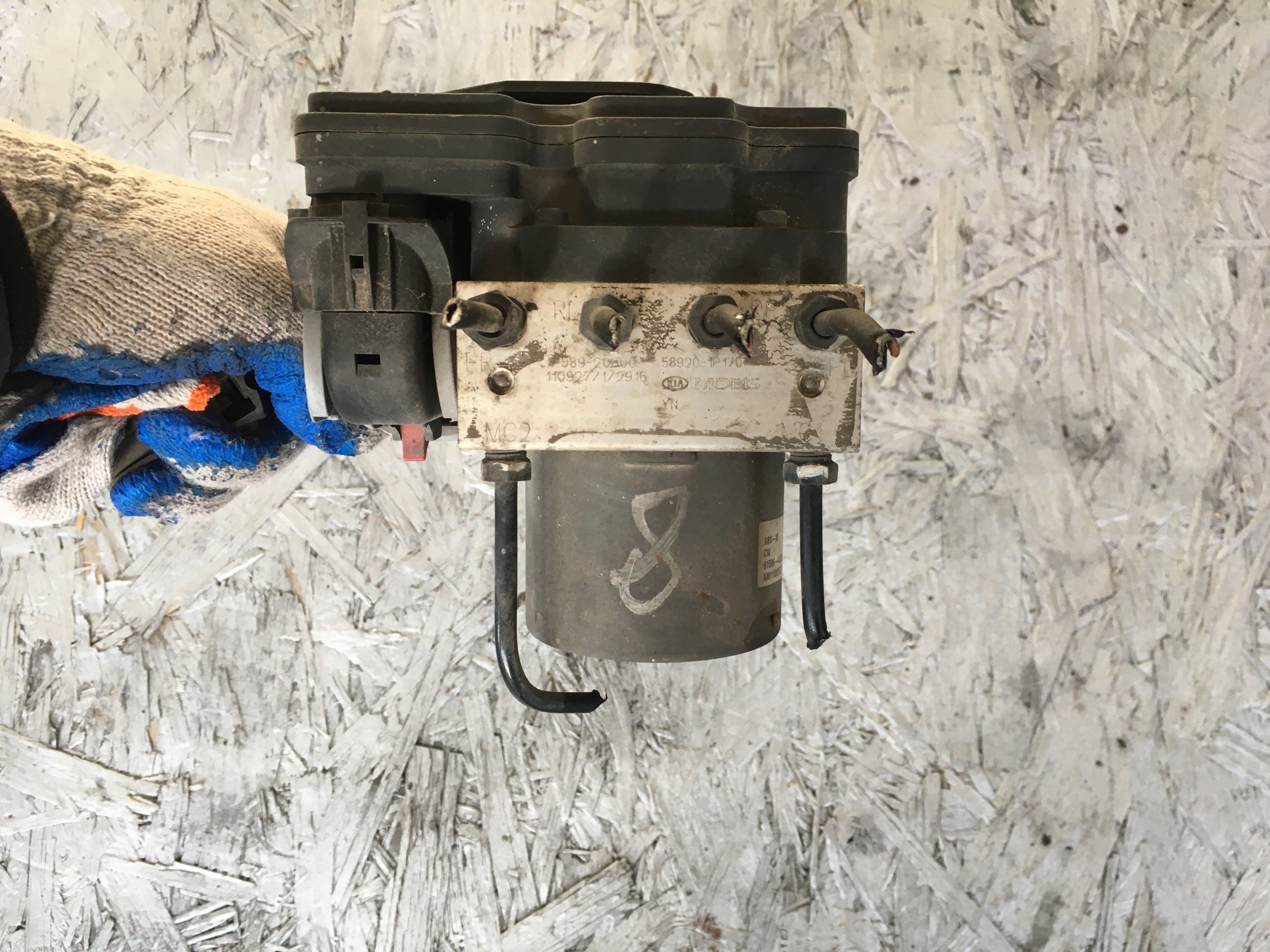 kia VENGA насос ABS 58920-1P170