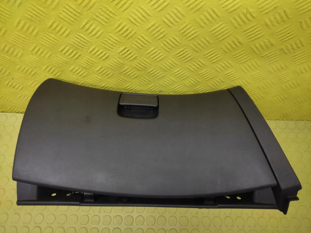 kia CEED I бардачок пассажира 847601H050