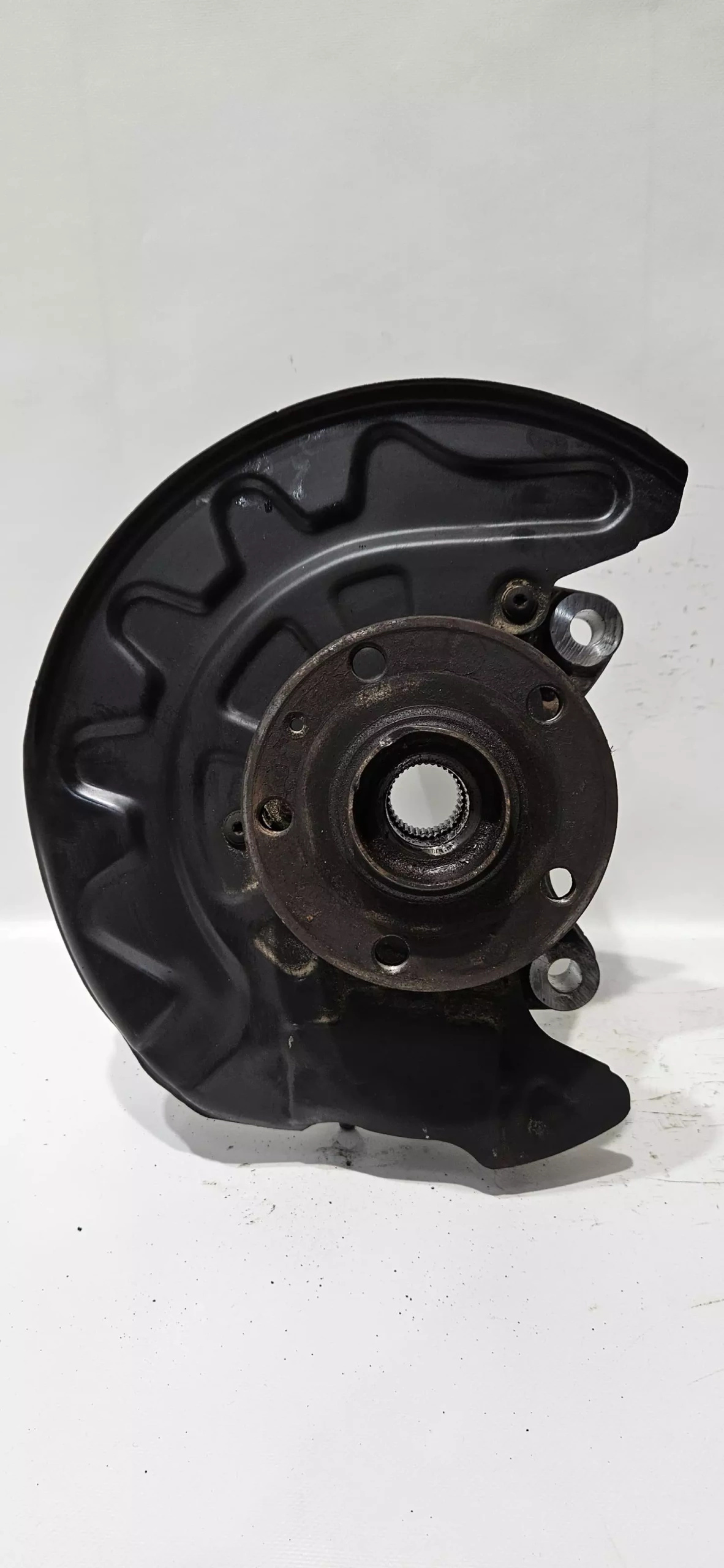 otoč čepu pravý předek VW PASSAT B8 14-22