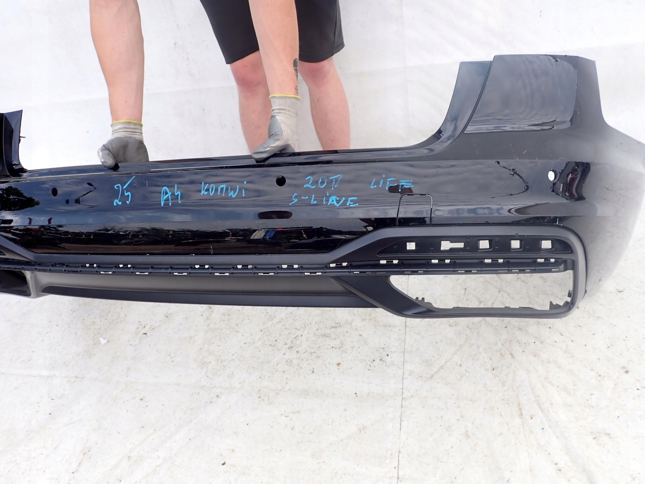 AUDI A4 B9 KOMBI LIFT 19- bumper rear part rear PDC