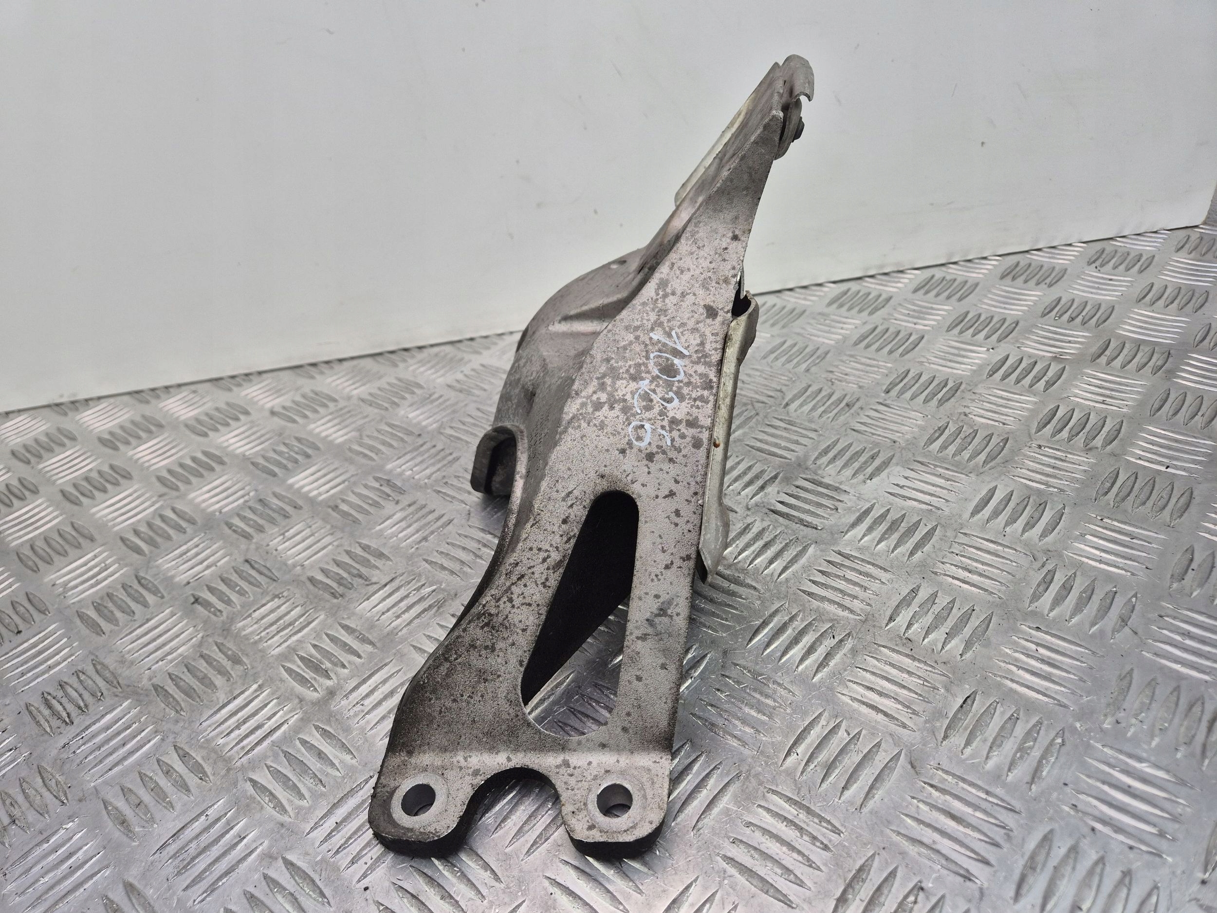 airbag engine mount right BMW X5 E70 30i 6777258 N52B30A