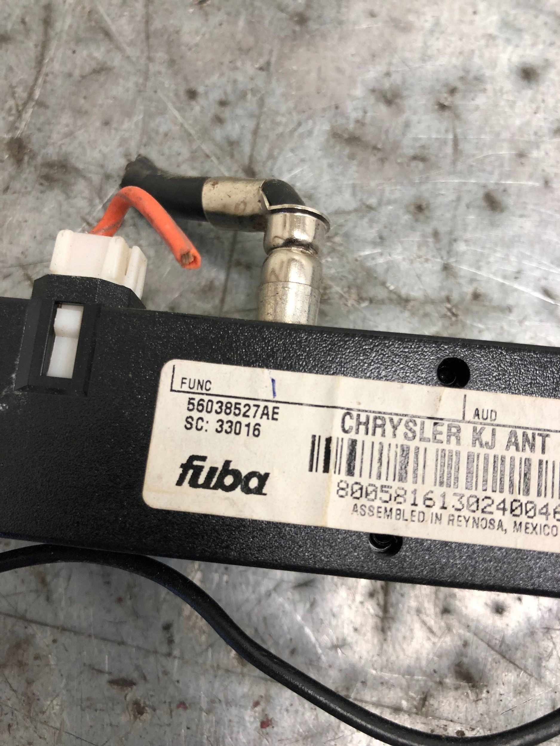 amplifier ANTENY JEEP KJ 56038527AE