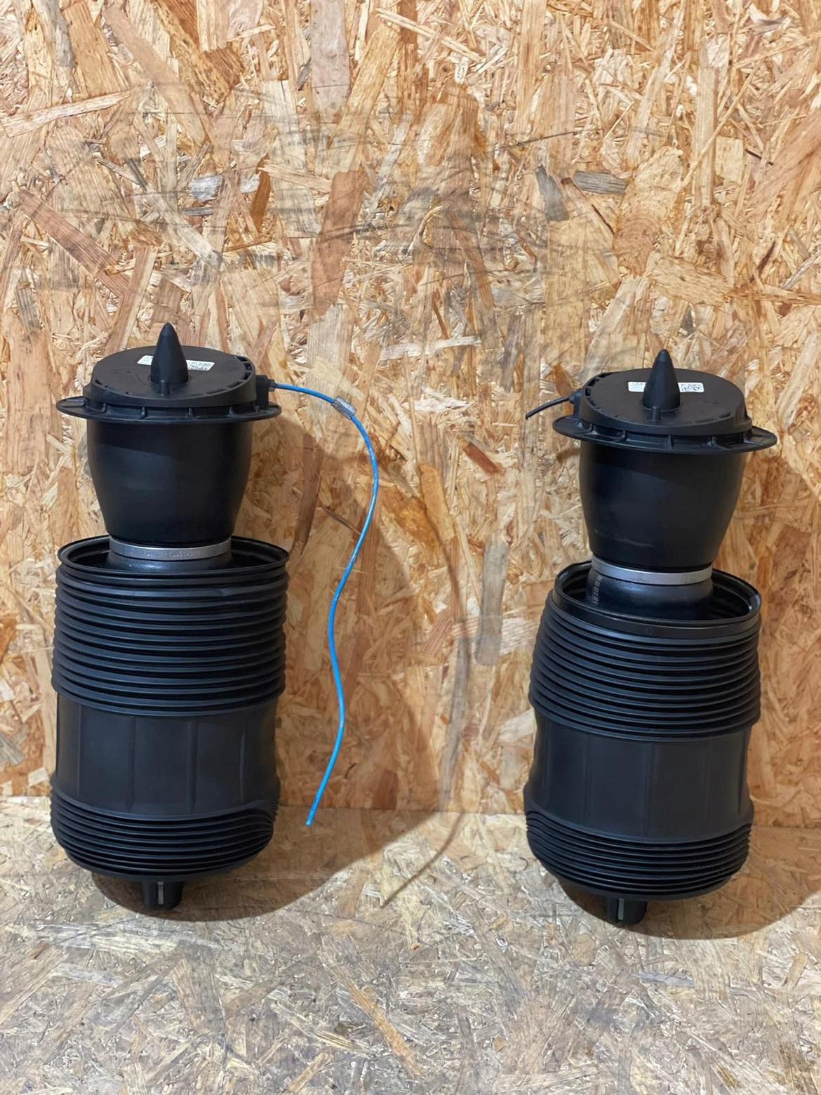 MIECH PODUSZKA TYLNA LEWA PRAWA AUDI Q7 AUDI Q8