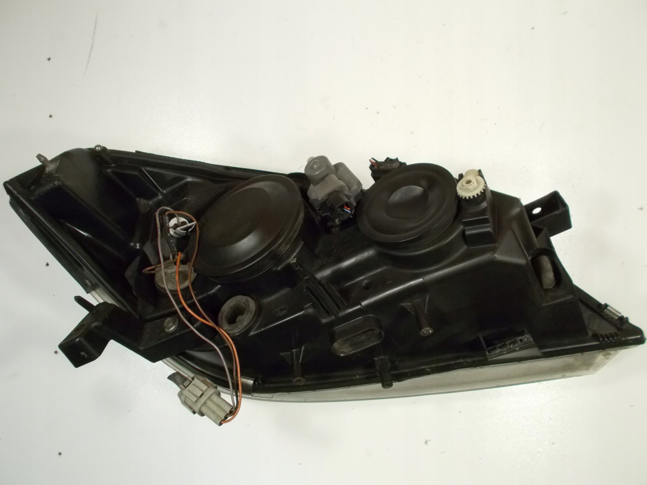 light left front REFLEKTOR left NISSAN PRIMERA P12 1EJ238010-01