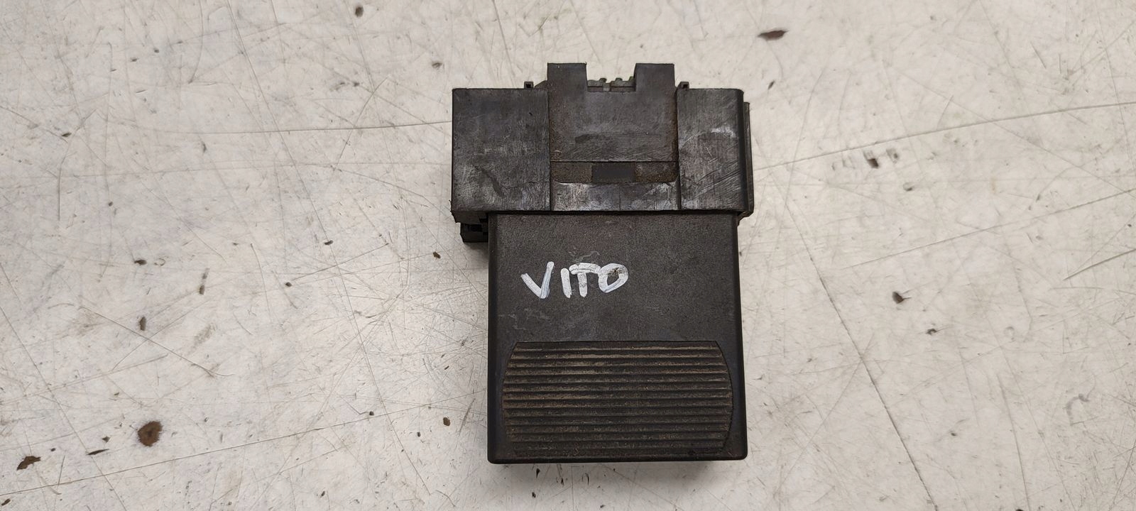relay Mercedes VITO W639