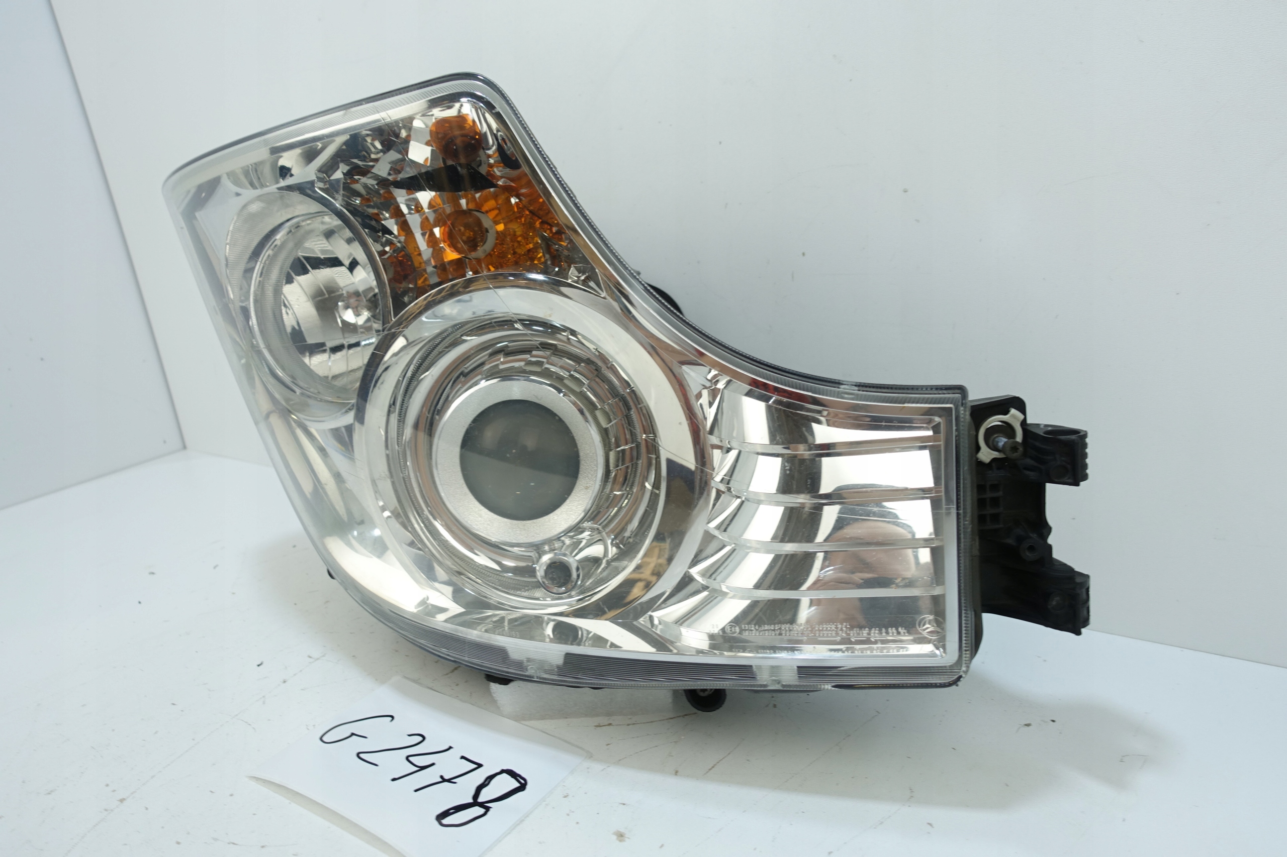 MERCEDES ACTROS LAPMA front XENON right front A9608200839