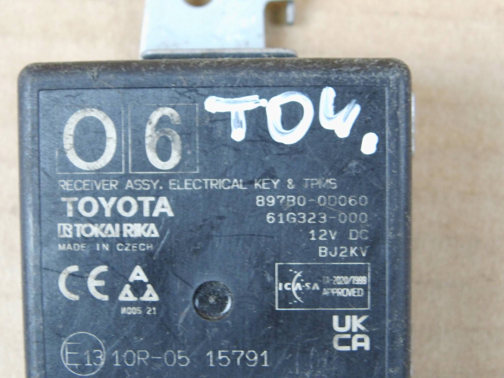 Toyota Yaris Cross module computer control unit KEY & TPMS 897B0-0D060