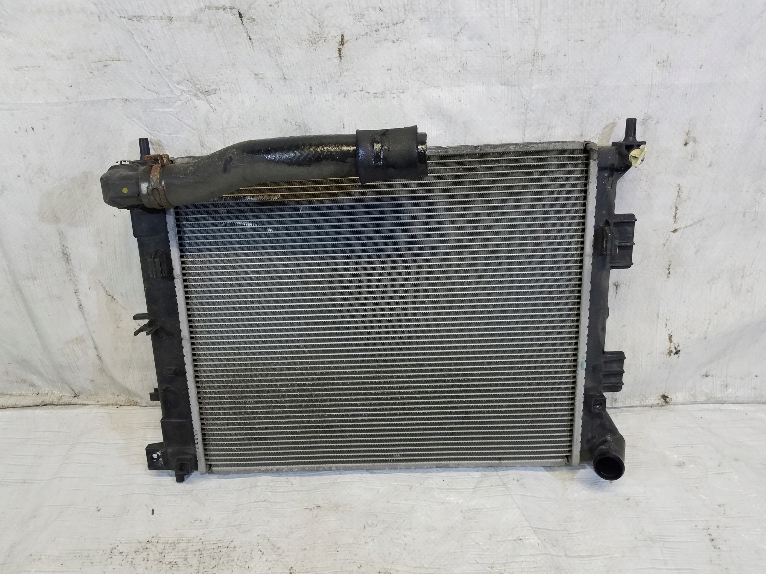 РАДІАТОР ВОДУ KIA CEED II 1.6 CRDI