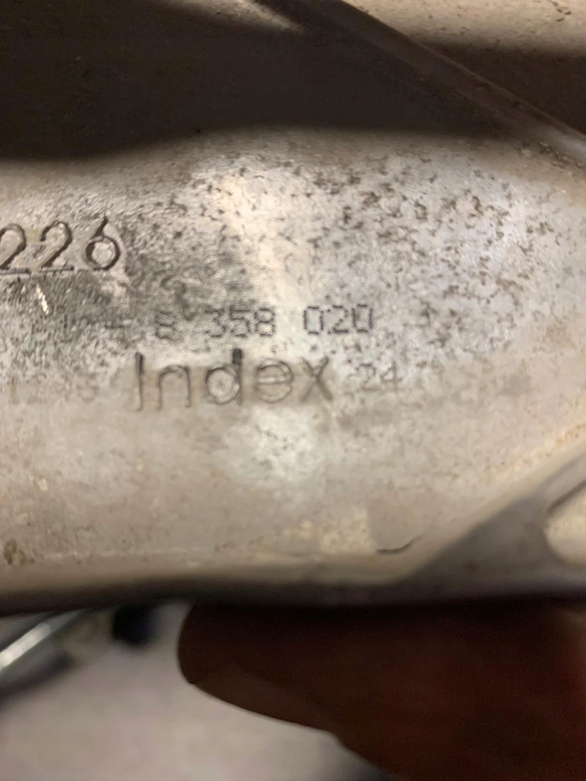 IDEALNY KPL.WISCHERGESTÄNGE BMW E38 1