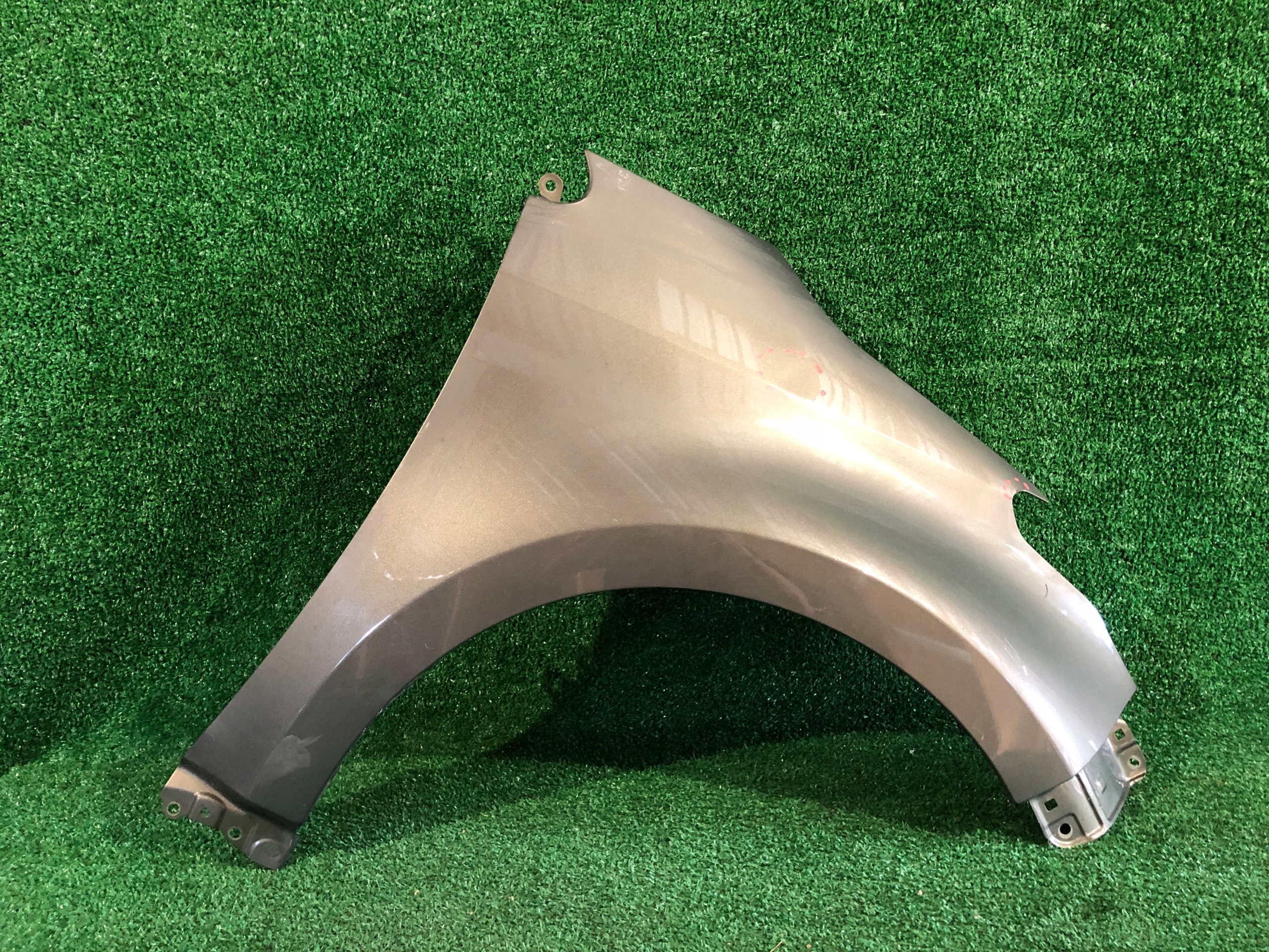 fender front front right TOYOTA YARIS IV NR.846