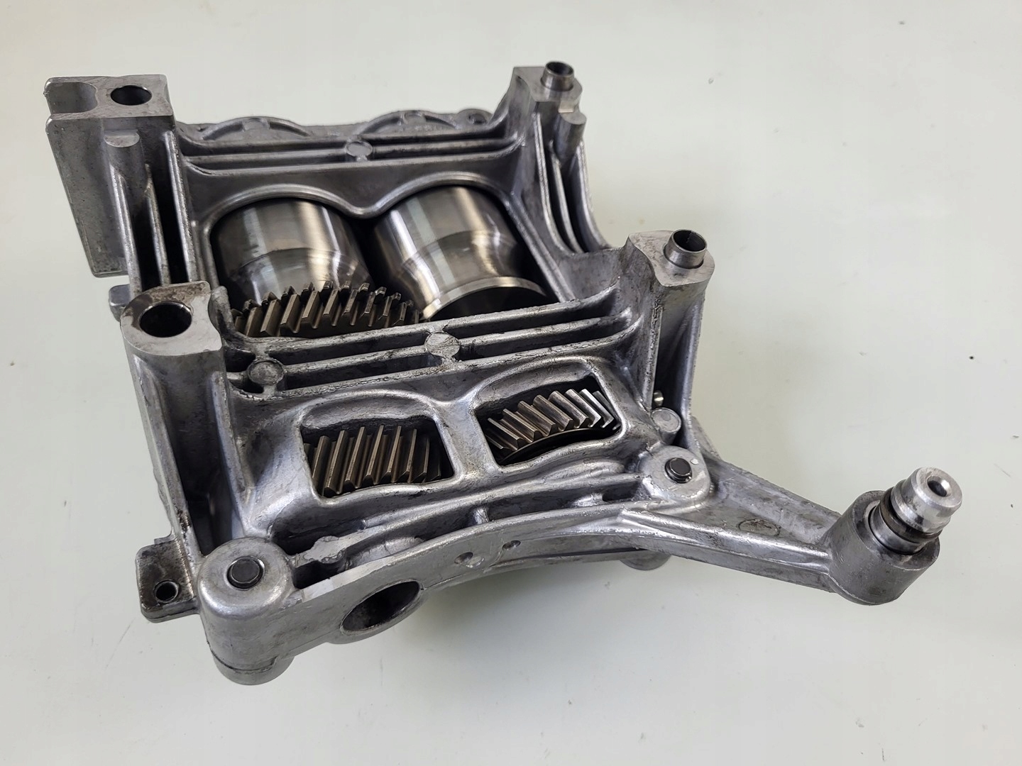 vačka balansujacy vačky 2.0 cdti B20DTH OPEL INSIGNIA B 55495000A