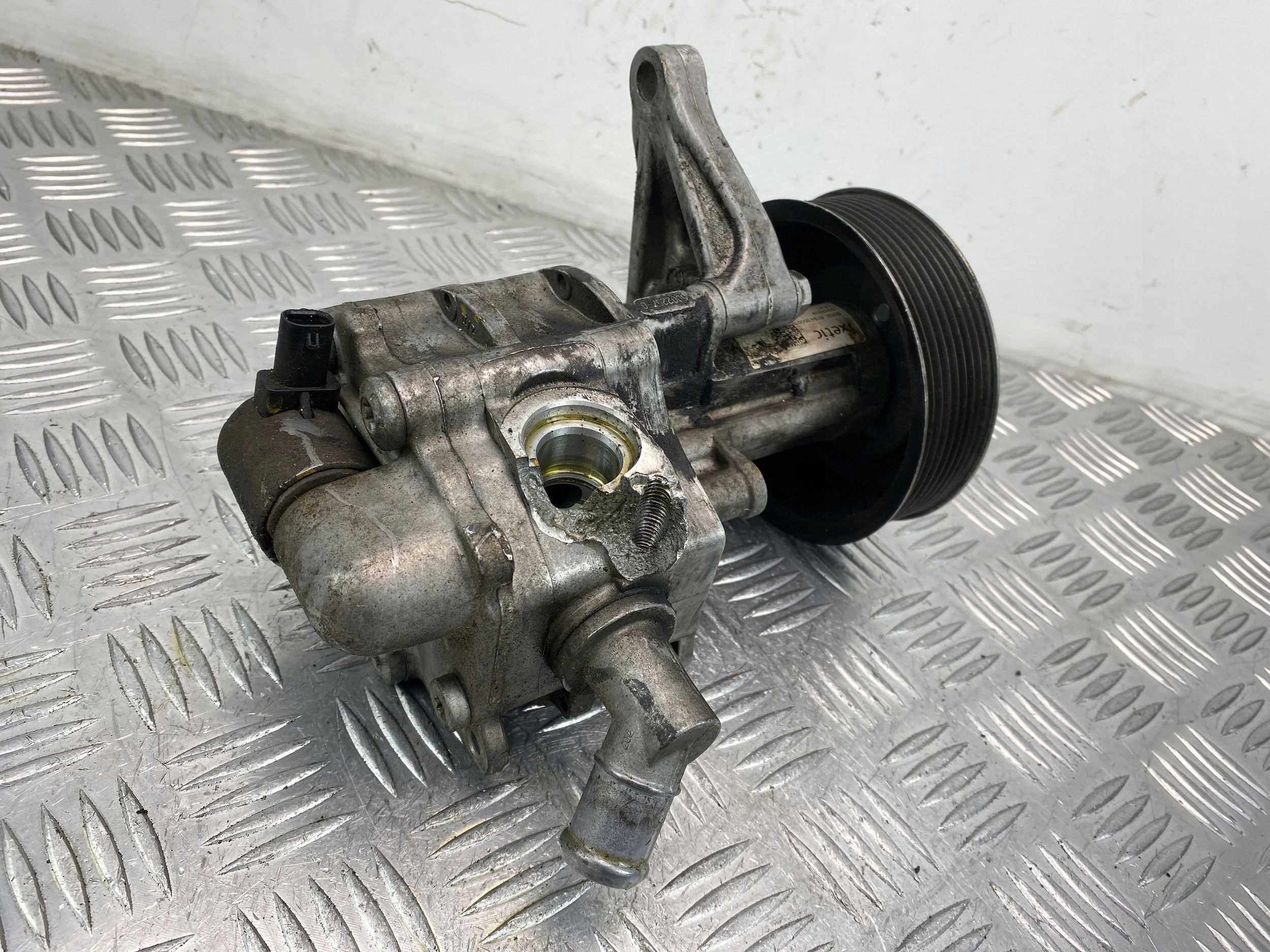 BMW 3.0B N54B Pompa servosterzo 679435001