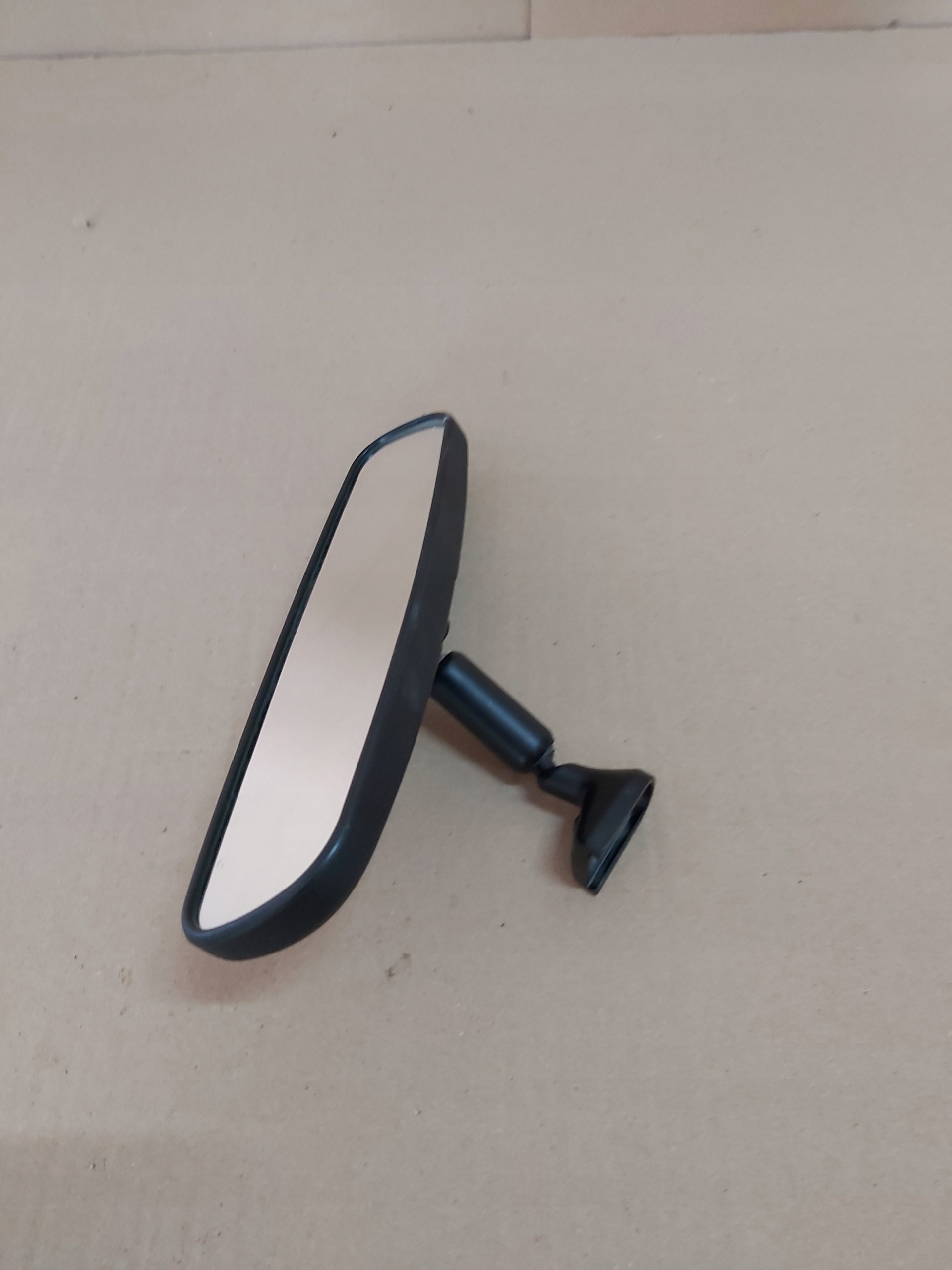 Toyota Auris II дзеркало заднього виду