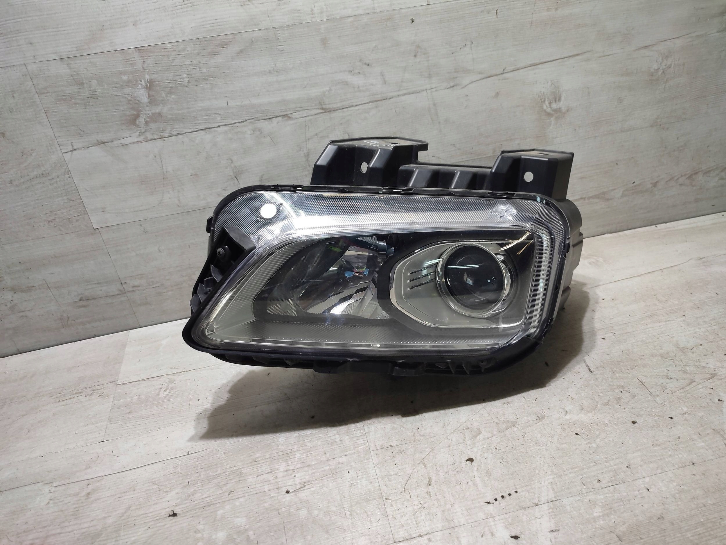 Hyundai Kona and 2018 front left light front