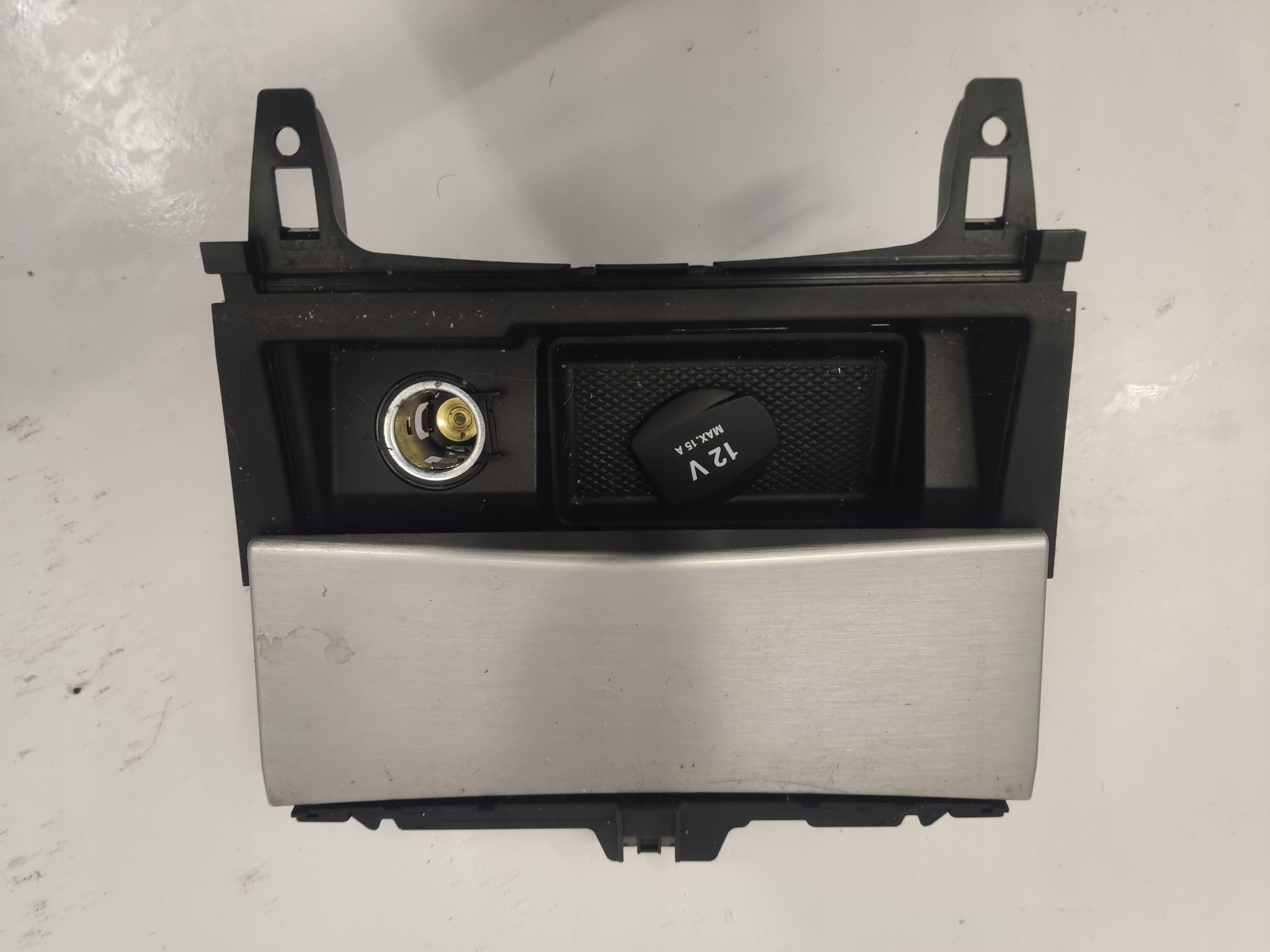 Mercedes W204 лифт бардачок A2046801350