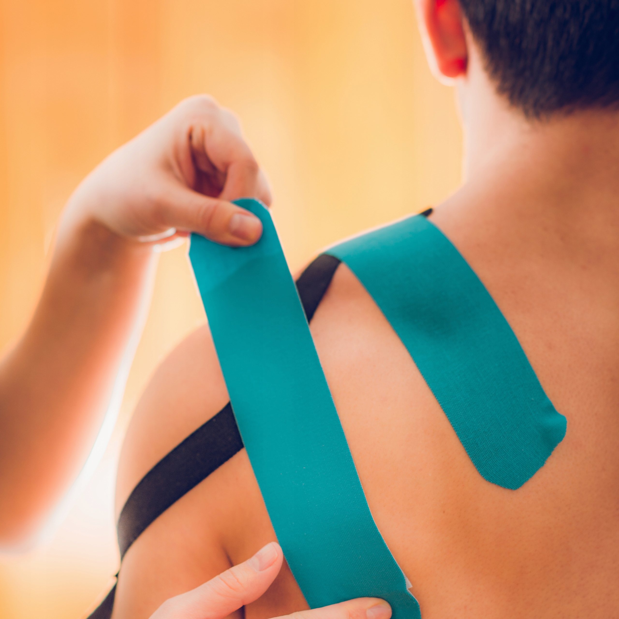 Taśmy tejp tejpy kinesiotaping plastry tape do kinesiotapingu 5cm x5m MOCNE Kolor dominujący beże i brązy
