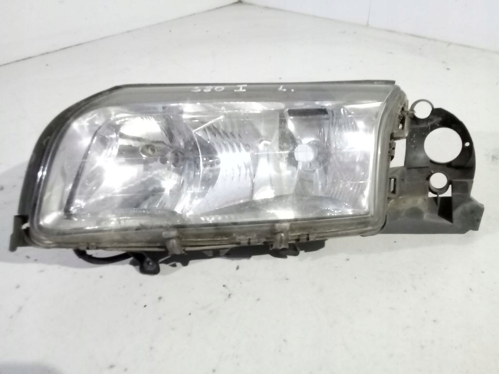 Volvo S80 and light left front front