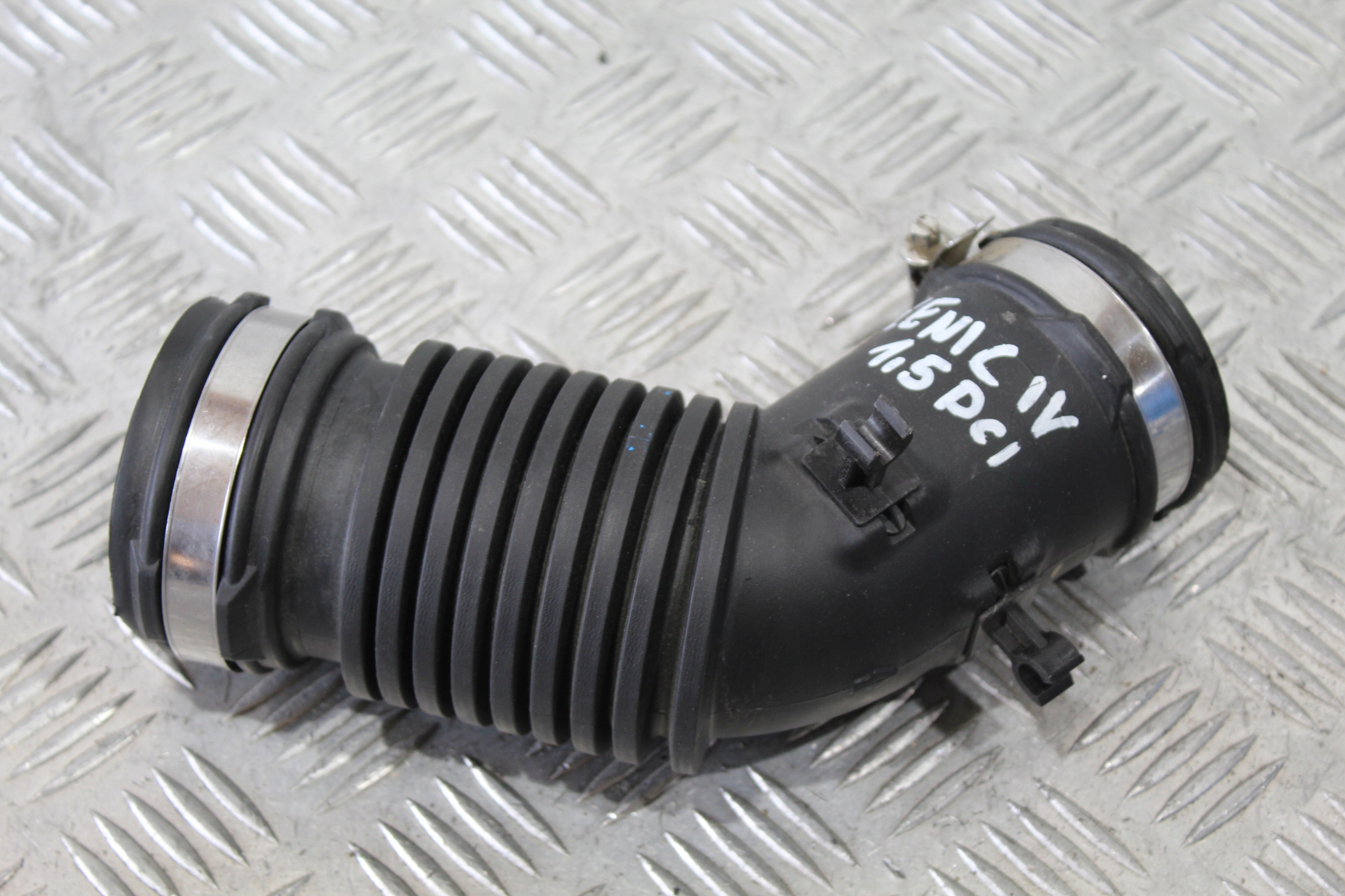 Патрубок audi 2. Гофра bmw. 2 16v. Гофра bmw. Гофра bmw.