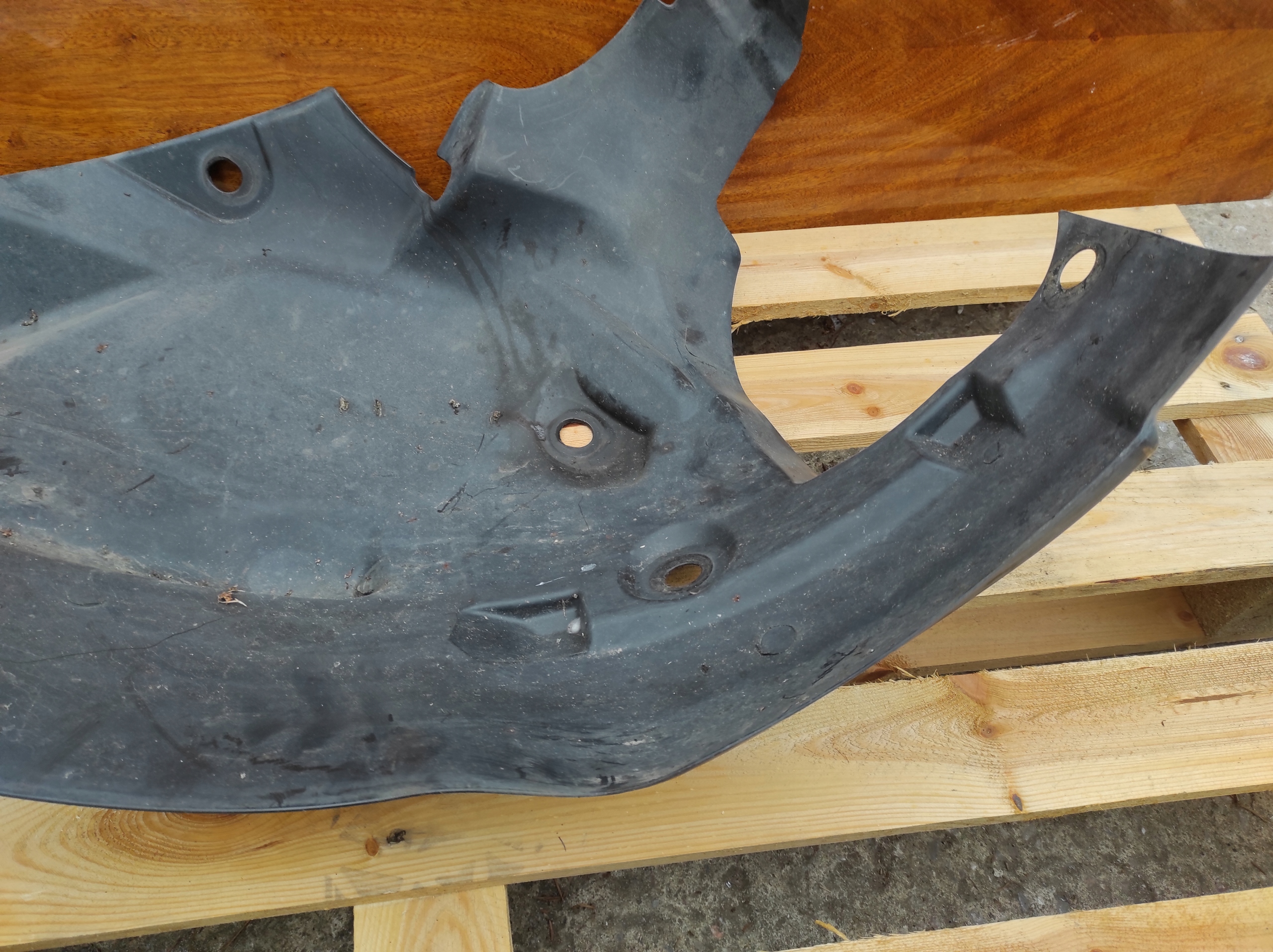 mudguard left front front part rear RENAULT CLIO IV 638438441R
