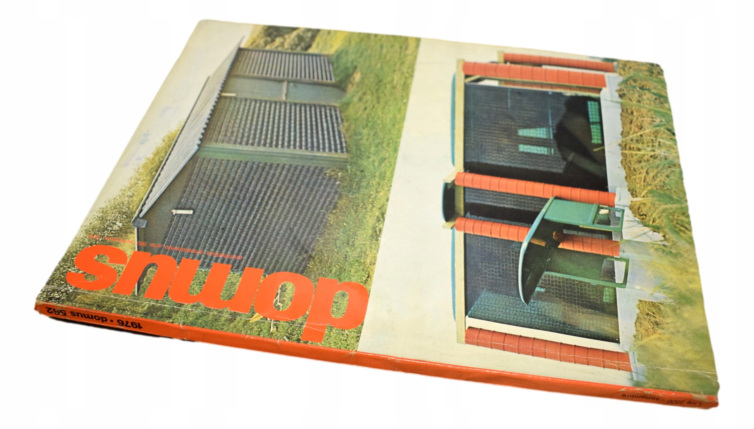 DOMUS 1976 numero 562