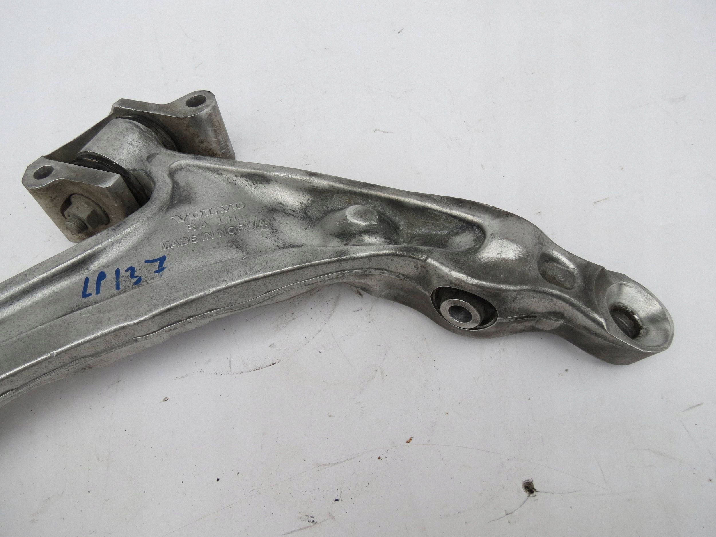 arm left front VOVLVO V90 T8 HYBRYDA 31360835