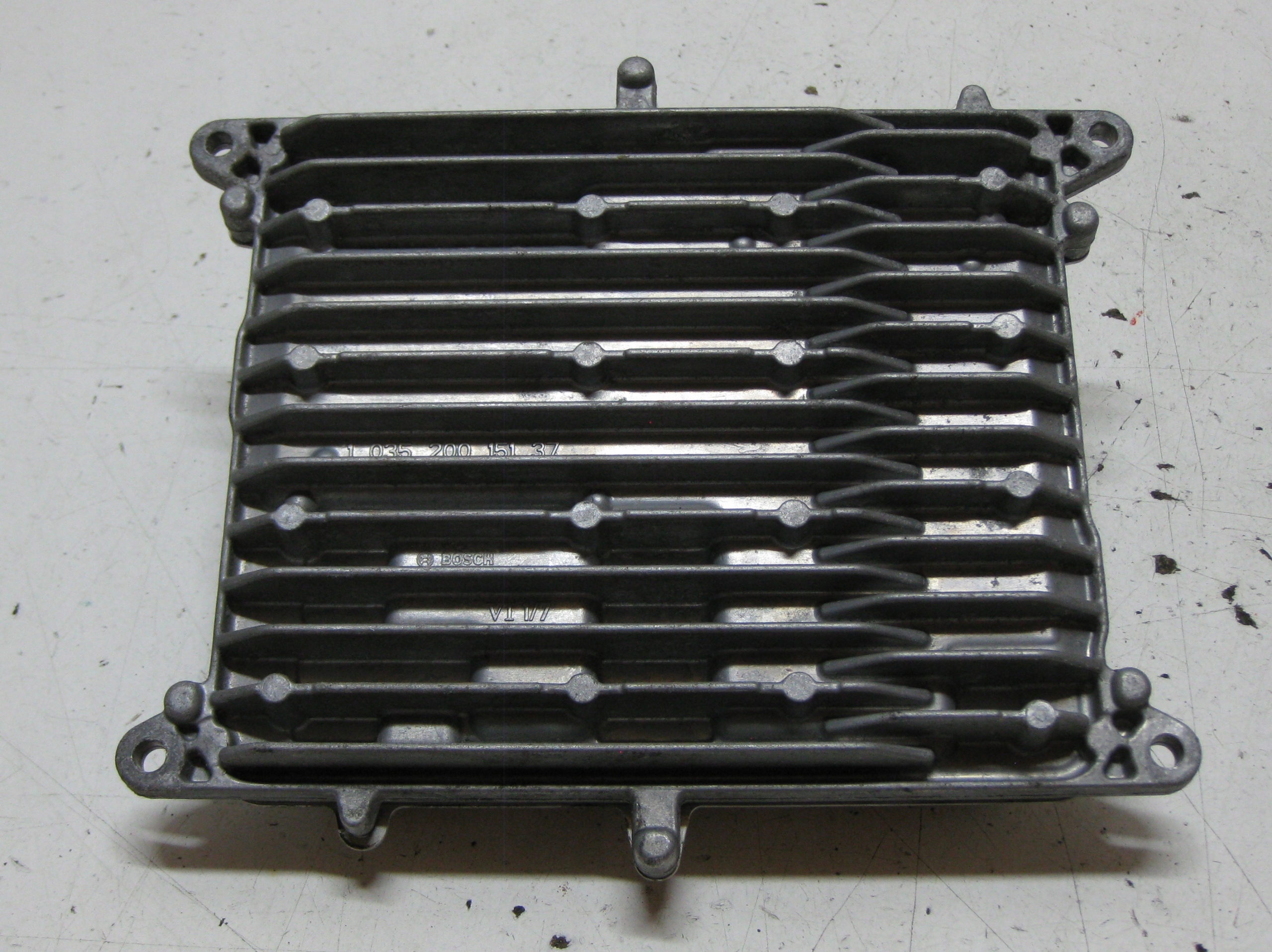 BMW F20 1.6i 14R computer control unit of the engine 8638198