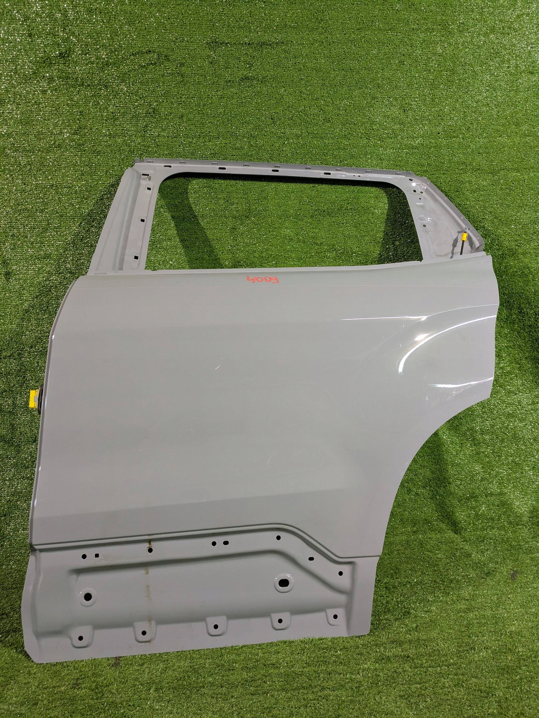 door rear. left left rear part JEEP AVENGER 23- NR.4009