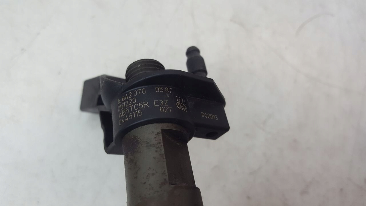 injector Mercedes W209 3,0 CDI 6420700587