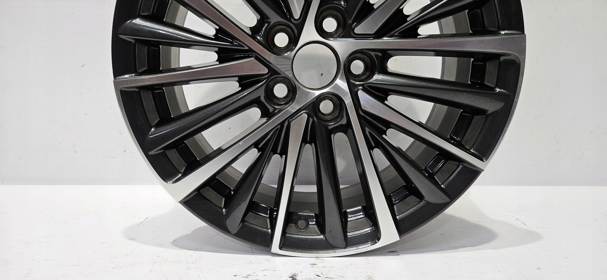 disk hliníkový LEXUS CFU originál 18X8.0 ET45 5X114,3