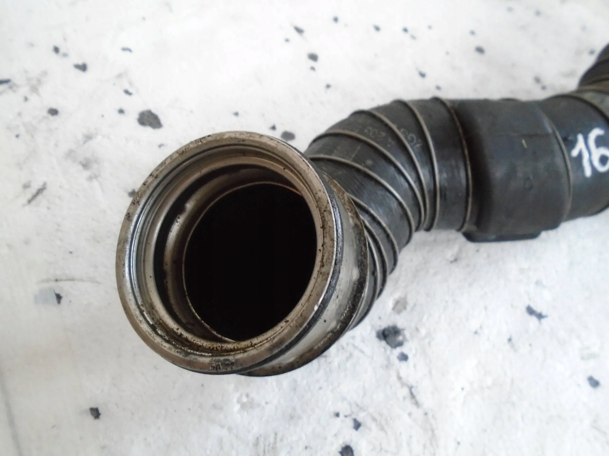 trouba hadice intercoolera A2035280732 Mercedes C W203