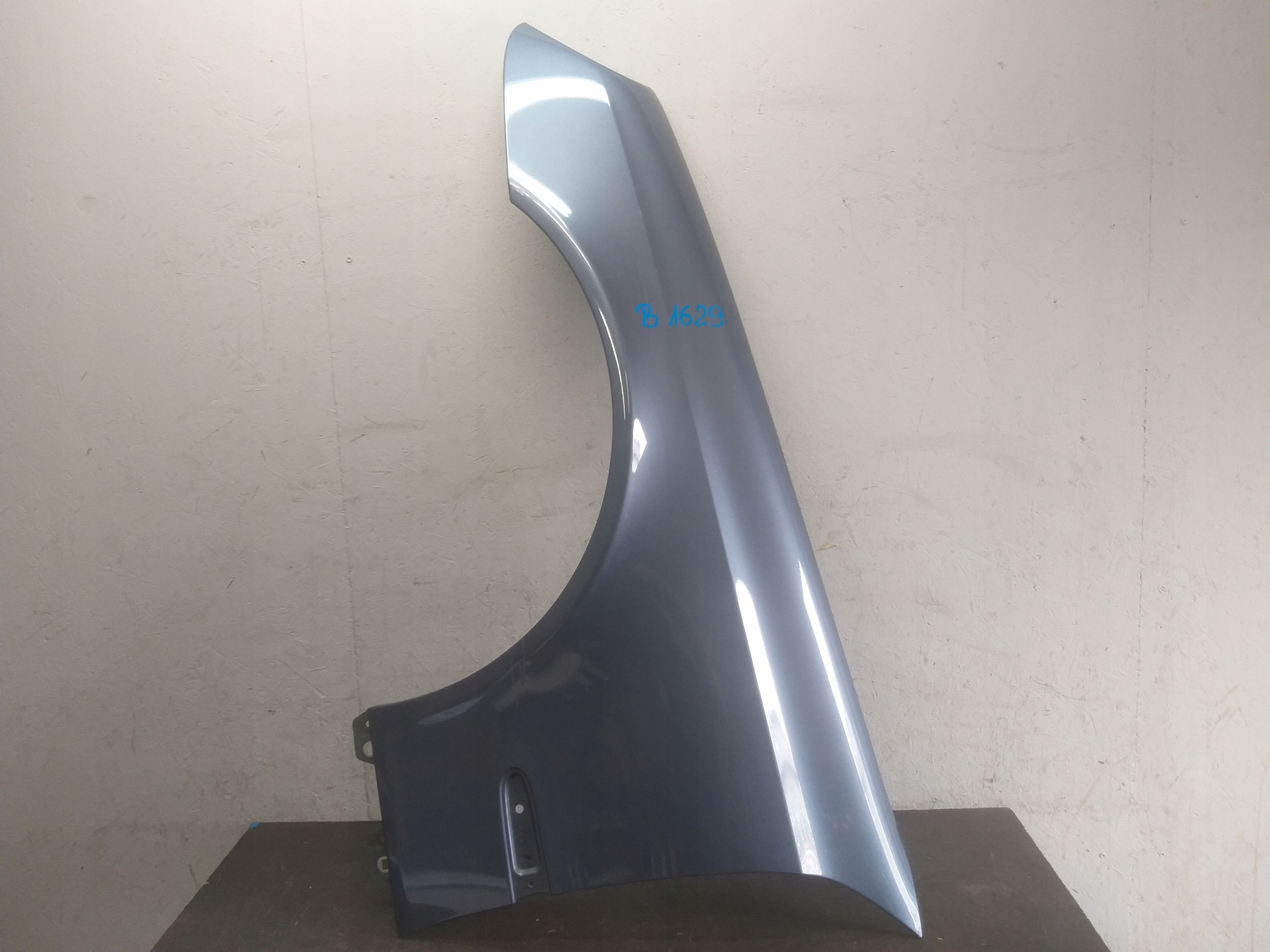 FENDER FRONT LEFT MERCEDES E KLASA W211
