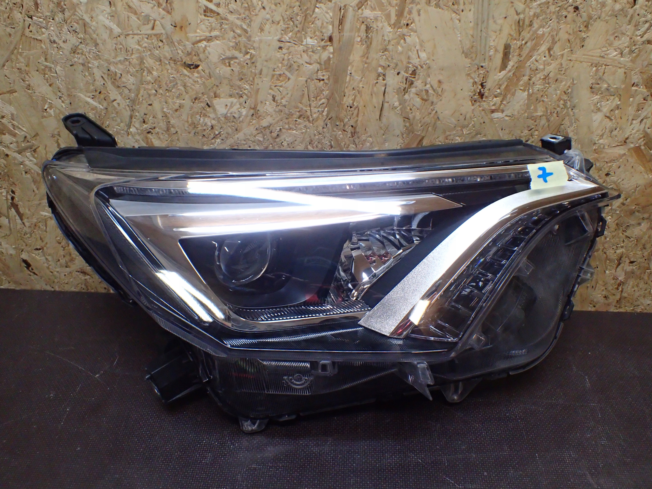 light front right TOYOTA RAV 4 LIFT 15- FULL LED