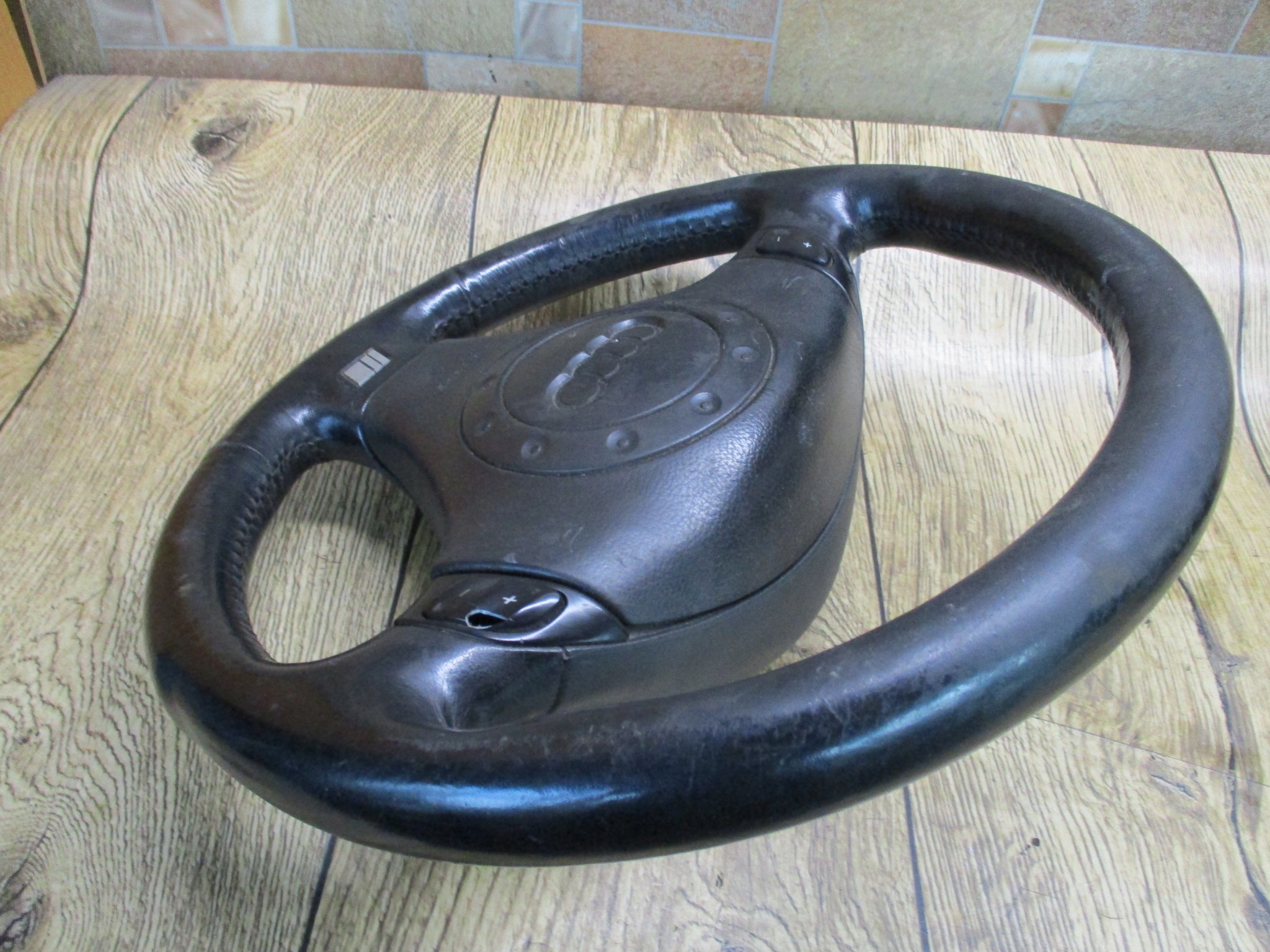 Audi A6 C5 97-04r. A4 B5 98-01r. руль кожа