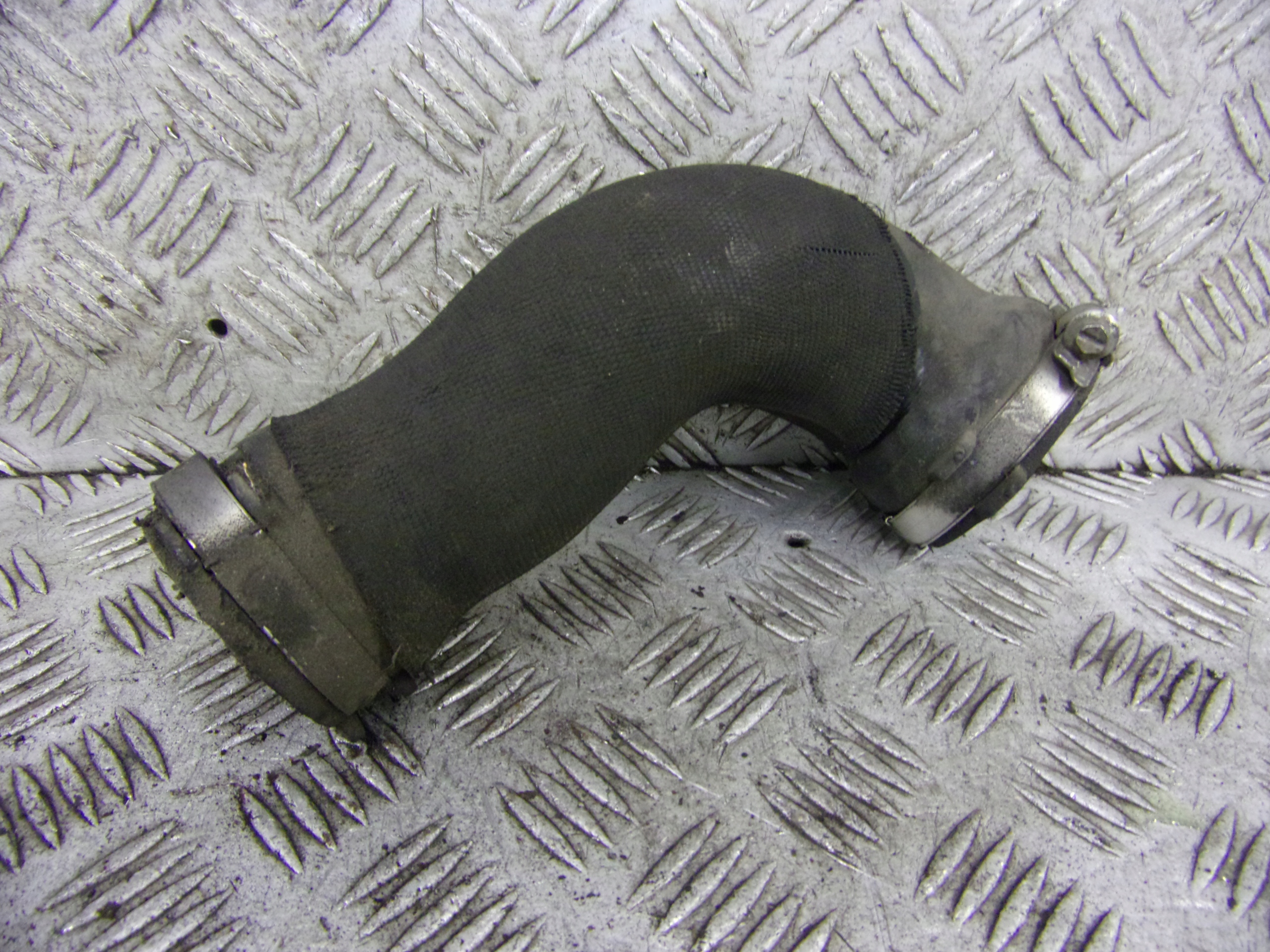 rohr Schlauch intercooler turbo AUDI A4 B6 2.5 TDI