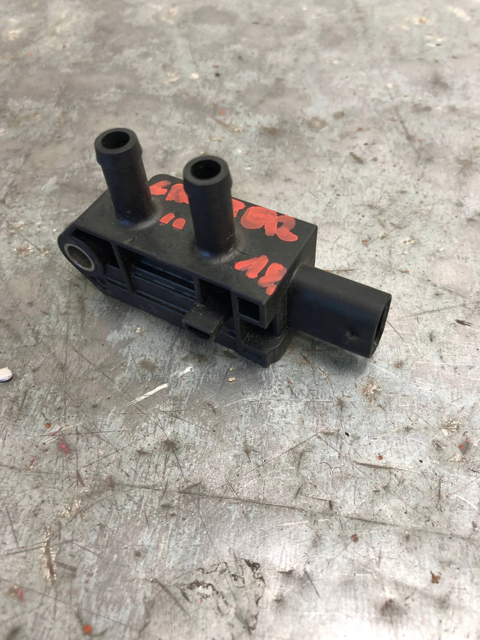 exhaust gas sensor VW CRAFTER II 7C MAN TGE 04L906051F